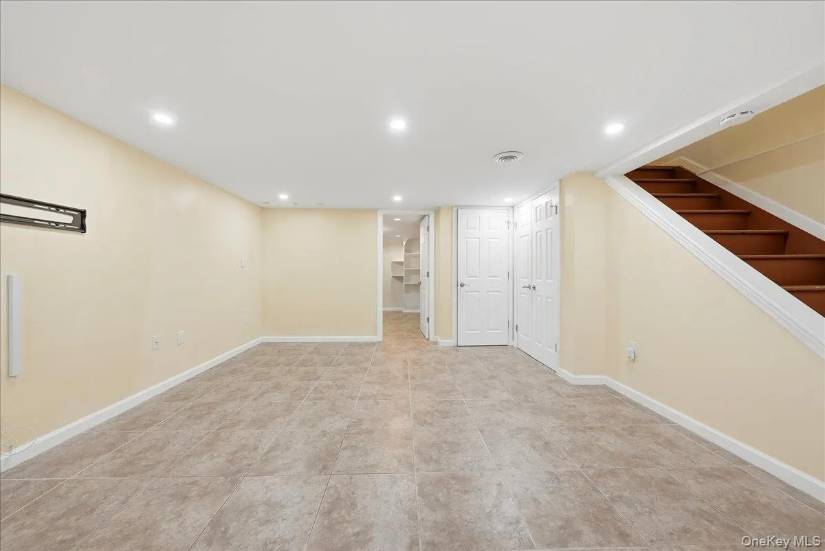 2927 Grand Avenue, Hempstead, NY, 3 Bedrooms Bedrooms, 7 Rooms Rooms,2 BathroomsBathrooms,Residential,For Rent,Grand,0,1056968 2927 Grand Avenue, Hempstead, NY, 3 Bedrooms Bedrooms, 7 Rooms Rooms,2 BathroomsBathrooms,Residential,For Rent,Grand,0,1056968