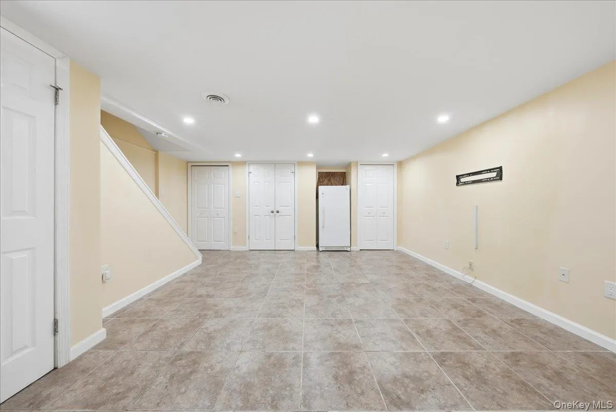 2927 Grand Avenue, Hempstead, NY, 3 Bedrooms Bedrooms, 7 Rooms Rooms,2 BathroomsBathrooms,Residential,For Rent,Grand,0,1056968 2927 Grand Avenue, Hempstead, NY, 3 Bedrooms Bedrooms, 7 Rooms Rooms,2 BathroomsBathrooms,Residential,For Rent,Grand,0,1056968