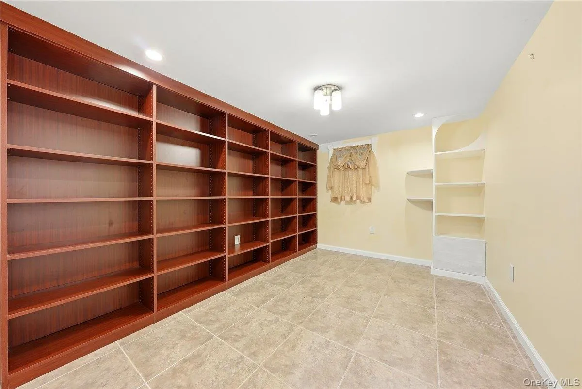 2927 Grand Avenue, Hempstead, NY, 3 Bedrooms Bedrooms, 7 Rooms Rooms,2 BathroomsBathrooms,Residential,For Rent,Grand,0,1056968 2927 Grand Avenue, Hempstead, NY, 3 Bedrooms Bedrooms, 7 Rooms Rooms,2 BathroomsBathrooms,Residential,For Rent,Grand,0,1056968