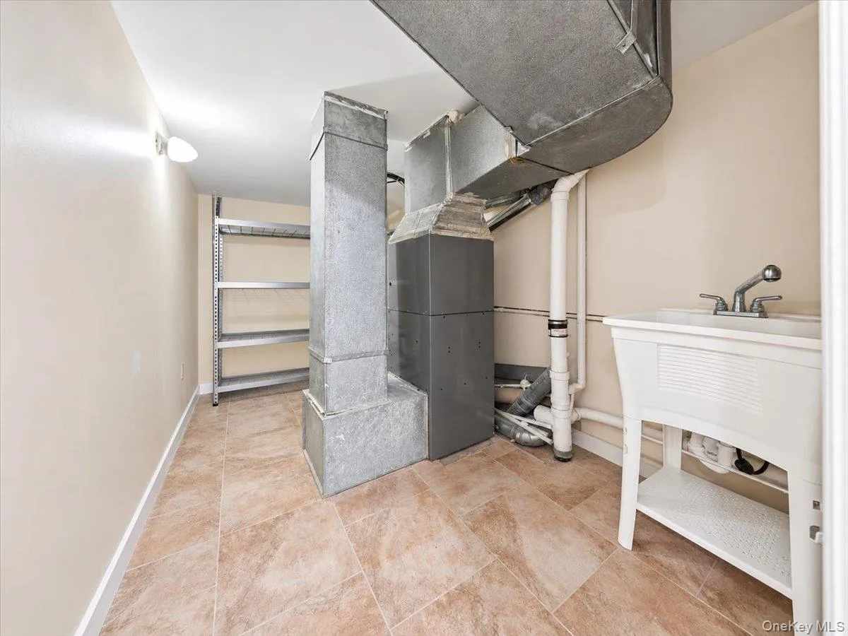 2927 Grand Avenue, Hempstead, NY, 3 Bedrooms Bedrooms, 7 Rooms Rooms,2 BathroomsBathrooms,Residential,For Rent,Grand,0,1056968 2927 Grand Avenue, Hempstead, NY, 3 Bedrooms Bedrooms, 7 Rooms Rooms,2 BathroomsBathrooms,Residential,For Rent,Grand,0,1056968