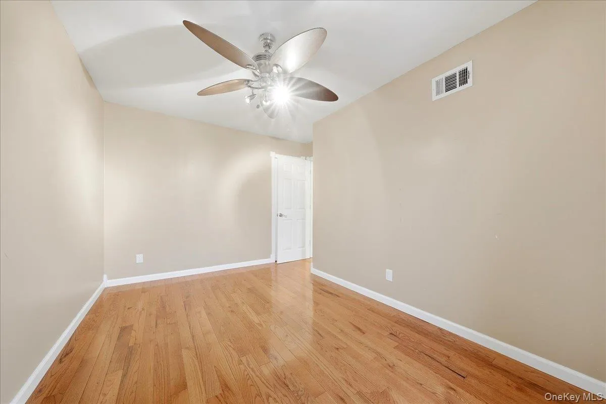 2927 Grand Avenue, Hempstead, NY, 3 Bedrooms Bedrooms, 7 Rooms Rooms,2 BathroomsBathrooms,Residential,For Rent,Grand,0,1056968 2927 Grand Avenue, Hempstead, NY, 3 Bedrooms Bedrooms, 7 Rooms Rooms,2 BathroomsBathrooms,Residential,For Rent,Grand,0,1056968