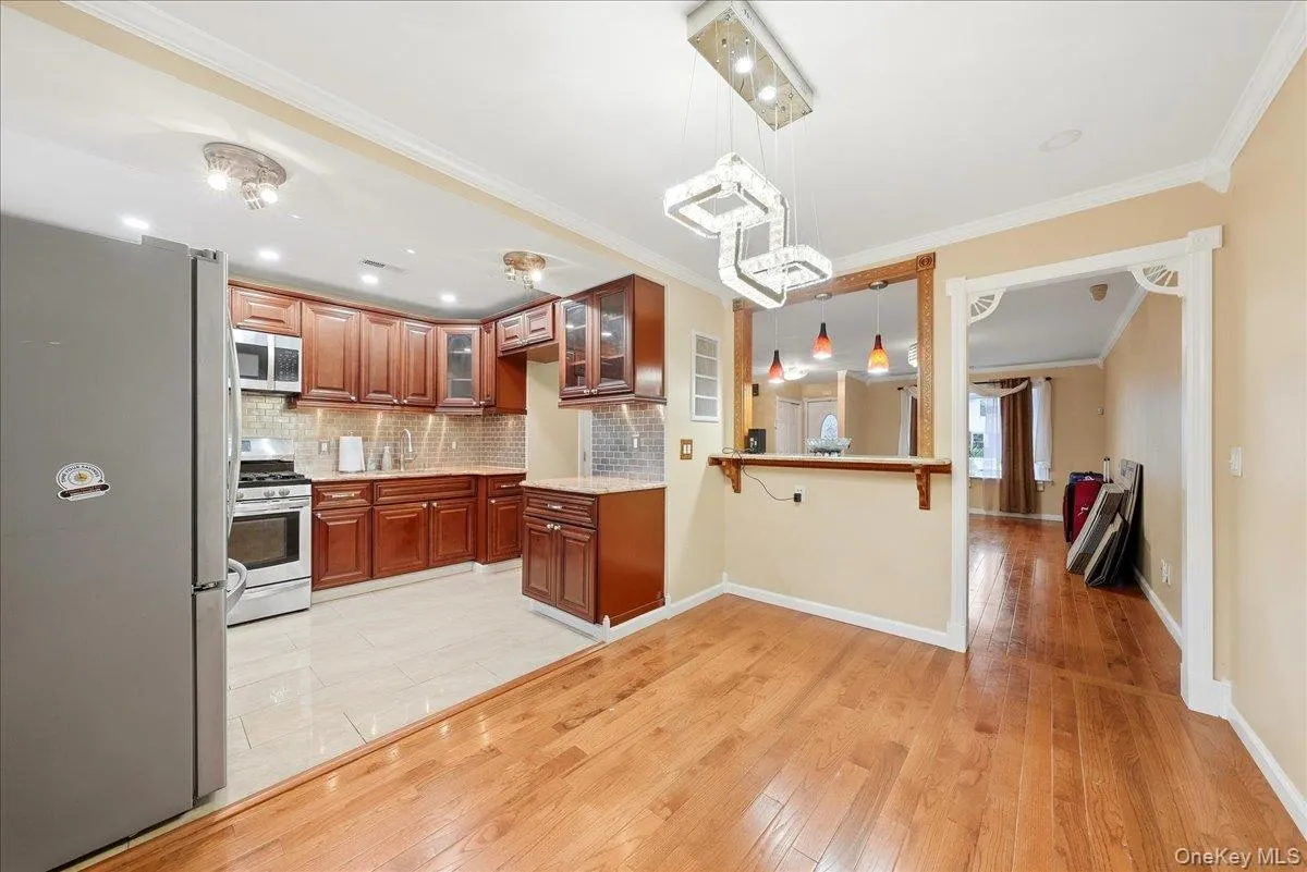 2927 Grand Avenue, Hempstead, NY, 3 Bedrooms Bedrooms, 7 Rooms Rooms,2 BathroomsBathrooms,Residential,For Rent,Grand,0,1056968 2927 Grand Avenue, Hempstead, NY, 3 Bedrooms Bedrooms, 7 Rooms Rooms,2 BathroomsBathrooms,Residential,For Rent,Grand,0,1056968