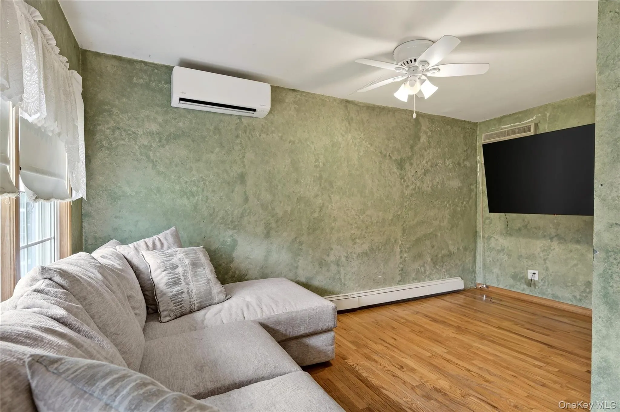 36 Union Place, Hempstead, NY, 3 Bedrooms Bedrooms, 9 Rooms Rooms,2 BathroomsBathrooms,Residential,For Rent,Union,0,1056973 36 Union Place, Hempstead, NY, 3 Bedrooms Bedrooms, 9 Rooms Rooms,2 BathroomsBathrooms,Residential,For Rent,Union,0,1056973