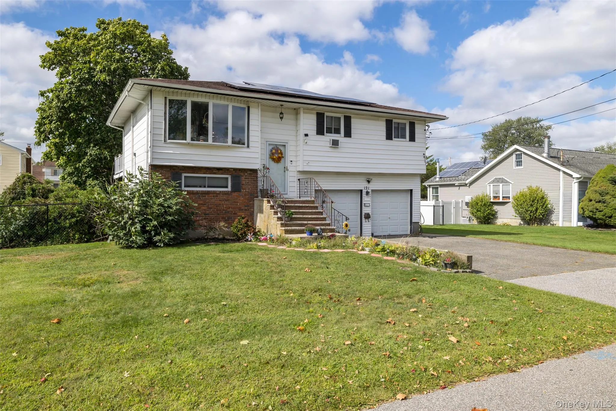 121 Lake Drive, Babylon, NY, 3 Bedrooms Bedrooms, 6 Rooms Rooms,2 BathroomsBathrooms,Residential,For Rent,Lake,0,1056977 121 Lake Drive, Babylon, NY, 3 Bedrooms Bedrooms, 6 Rooms Rooms,2 BathroomsBathrooms,Residential,For Rent,Lake,0,1056977