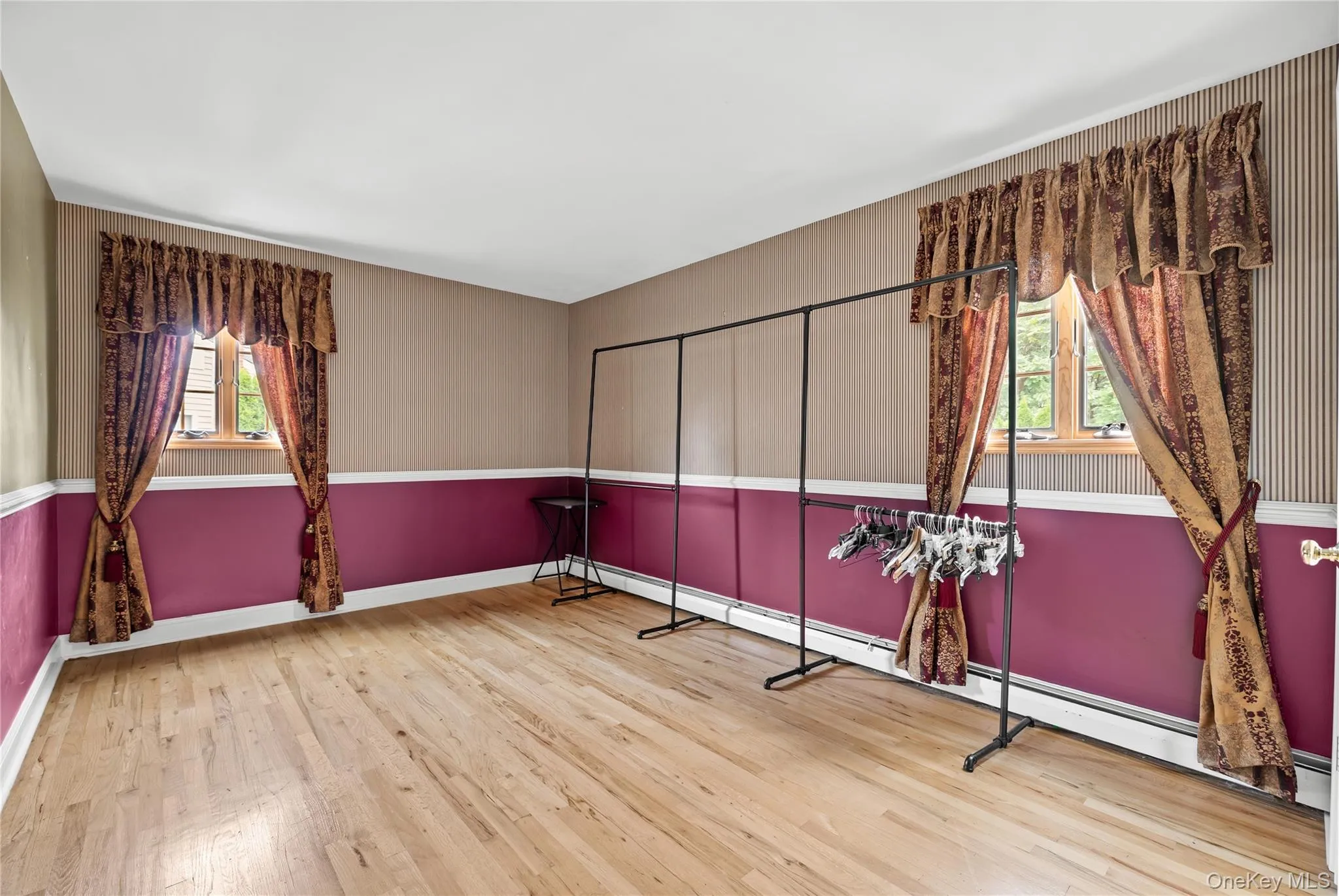32 Glenmere Lane, Smithtown, NY, 4 Bedrooms Bedrooms, 13 Rooms Rooms,2 BathroomsBathrooms,Residential Lease,For Rent,Glenmere,0,1056996 32 Glenmere Lane, Smithtown, NY, 4 Bedrooms Bedrooms, 13 Rooms Rooms,2 BathroomsBathrooms,Residential Lease,For Rent,Glenmere,0,1056996