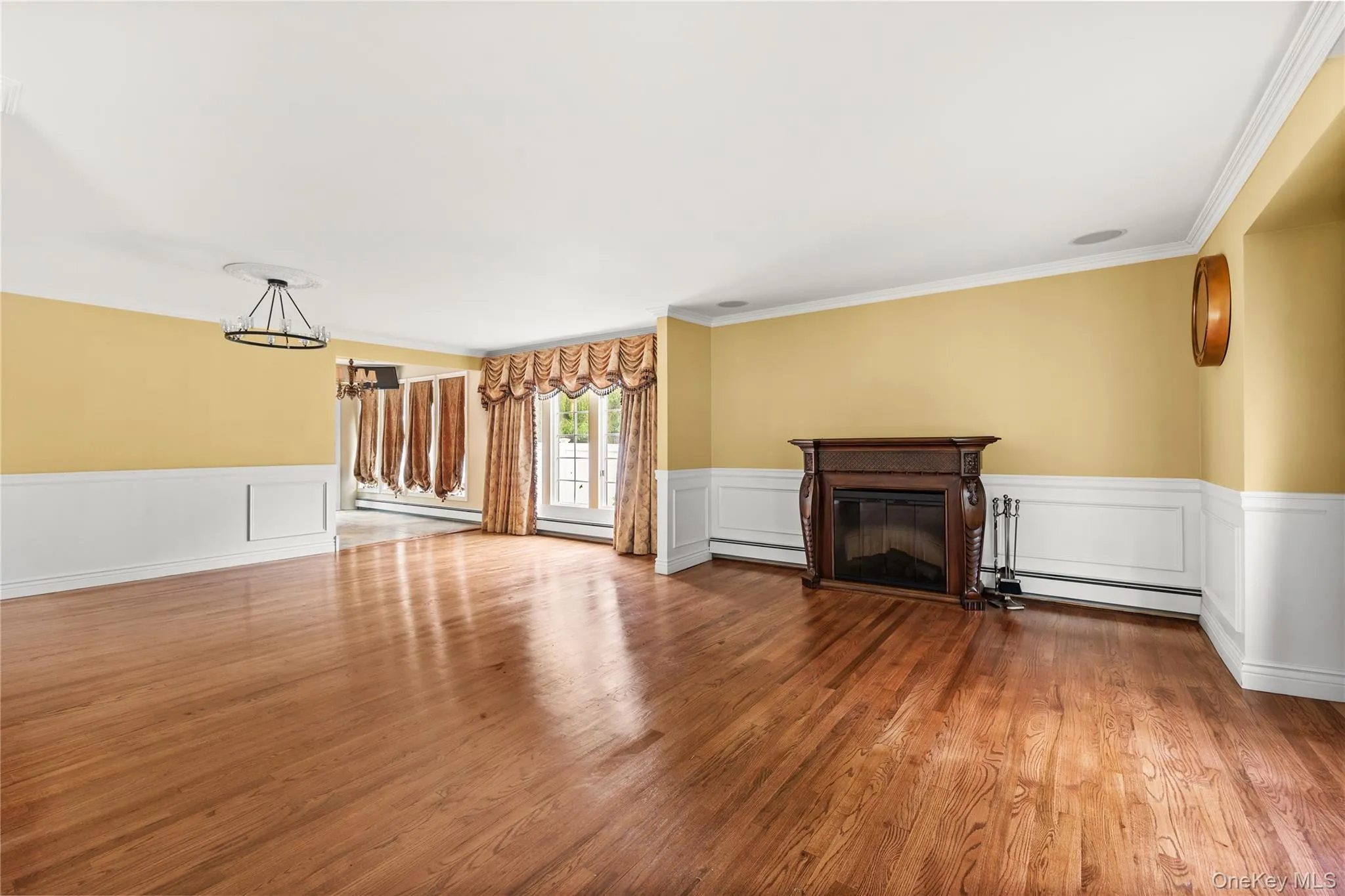 32 Glenmere Lane, Smithtown, NY, 4 Bedrooms Bedrooms, 13 Rooms Rooms,2 BathroomsBathrooms,Residential Lease,For Rent,Glenmere,0,1056996 32 Glenmere Lane, Smithtown, NY, 4 Bedrooms Bedrooms, 13 Rooms Rooms,2 BathroomsBathrooms,Residential Lease,For Rent,Glenmere,0,1056996