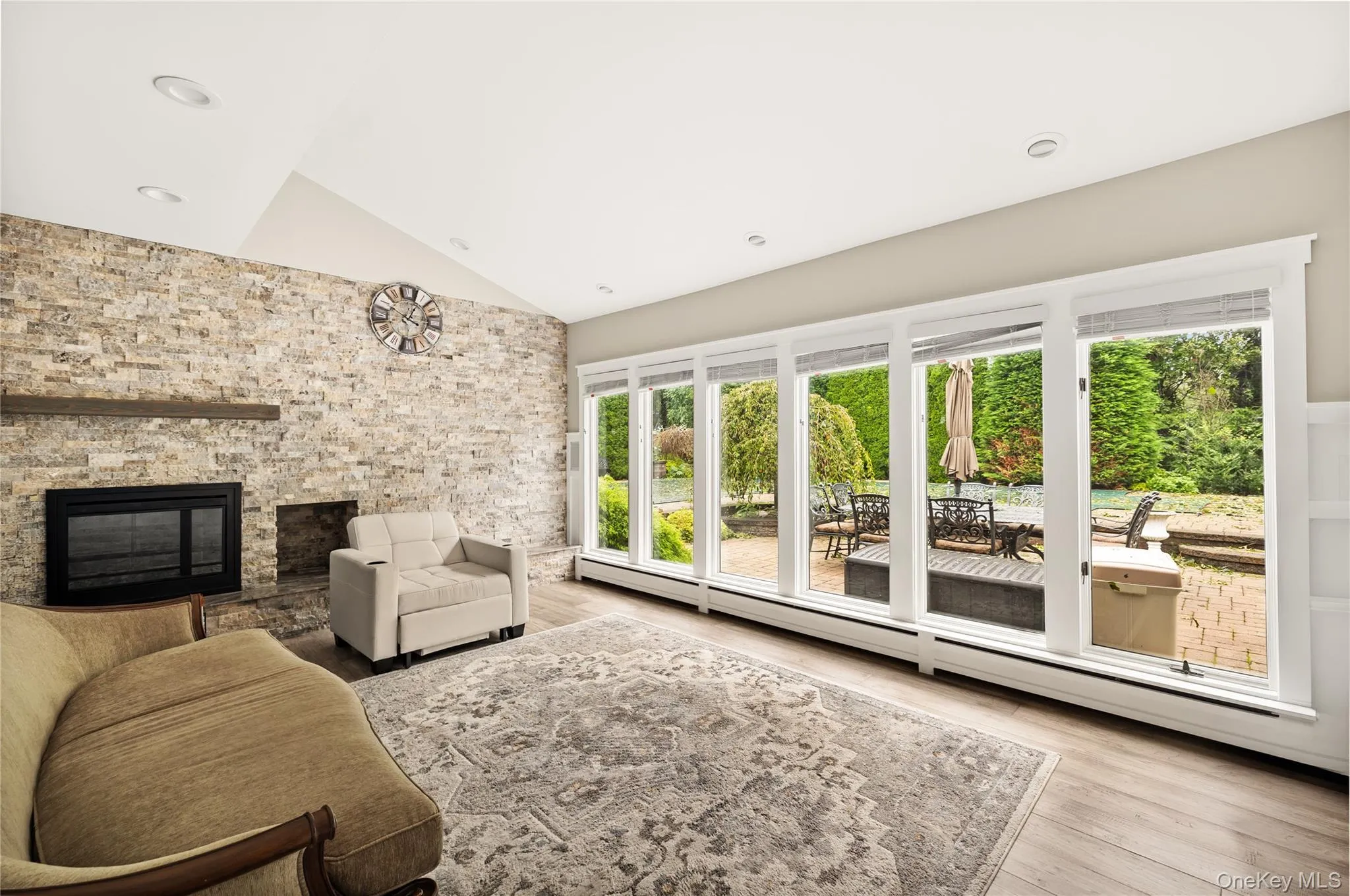32 Glenmere Lane, Smithtown, NY, 4 Bedrooms Bedrooms, 13 Rooms Rooms,2 BathroomsBathrooms,Residential Lease,For Rent,Glenmere,0,1056996 32 Glenmere Lane, Smithtown, NY, 4 Bedrooms Bedrooms, 13 Rooms Rooms,2 BathroomsBathrooms,Residential Lease,For Rent,Glenmere,0,1056996