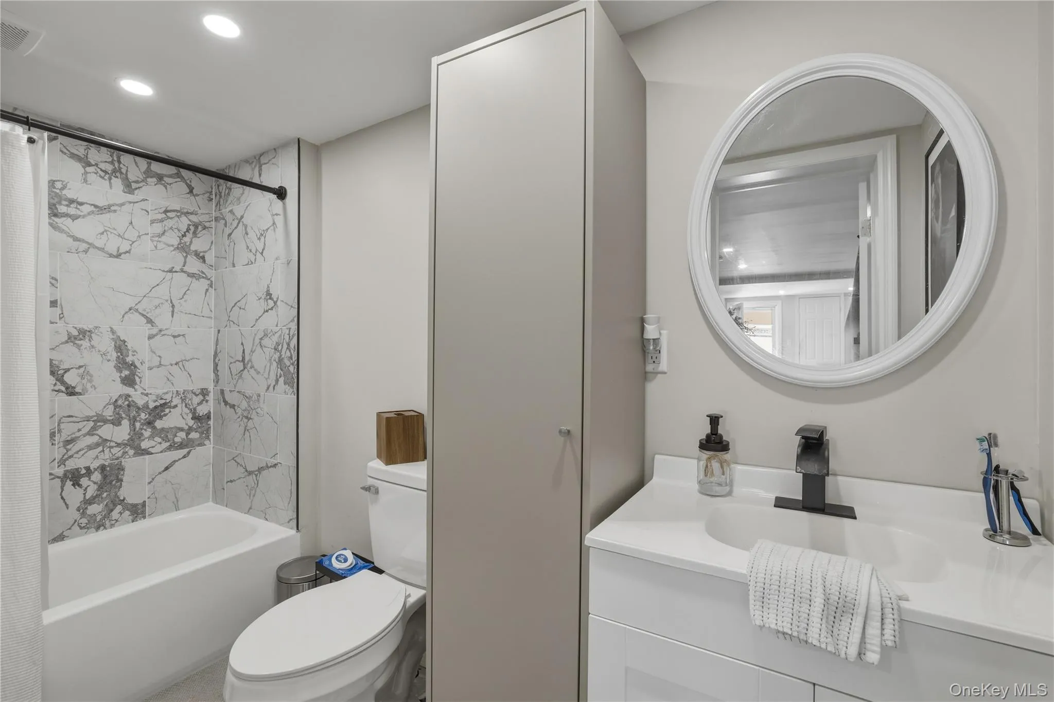 150 Delaware Avenue, Babylon, NY, 2 Bedroom Bedrooms, 5 Room Rooms,1 BathroomBathrooms,Residential Lease,For Rent,Delaware,0,1056999 150 Delaware Avenue, Babylon, NY, 2 Bedroom Bedrooms, 5 Room Rooms,1 BathroomBathrooms,Residential Lease,For Rent,Delaware,0,1056999
