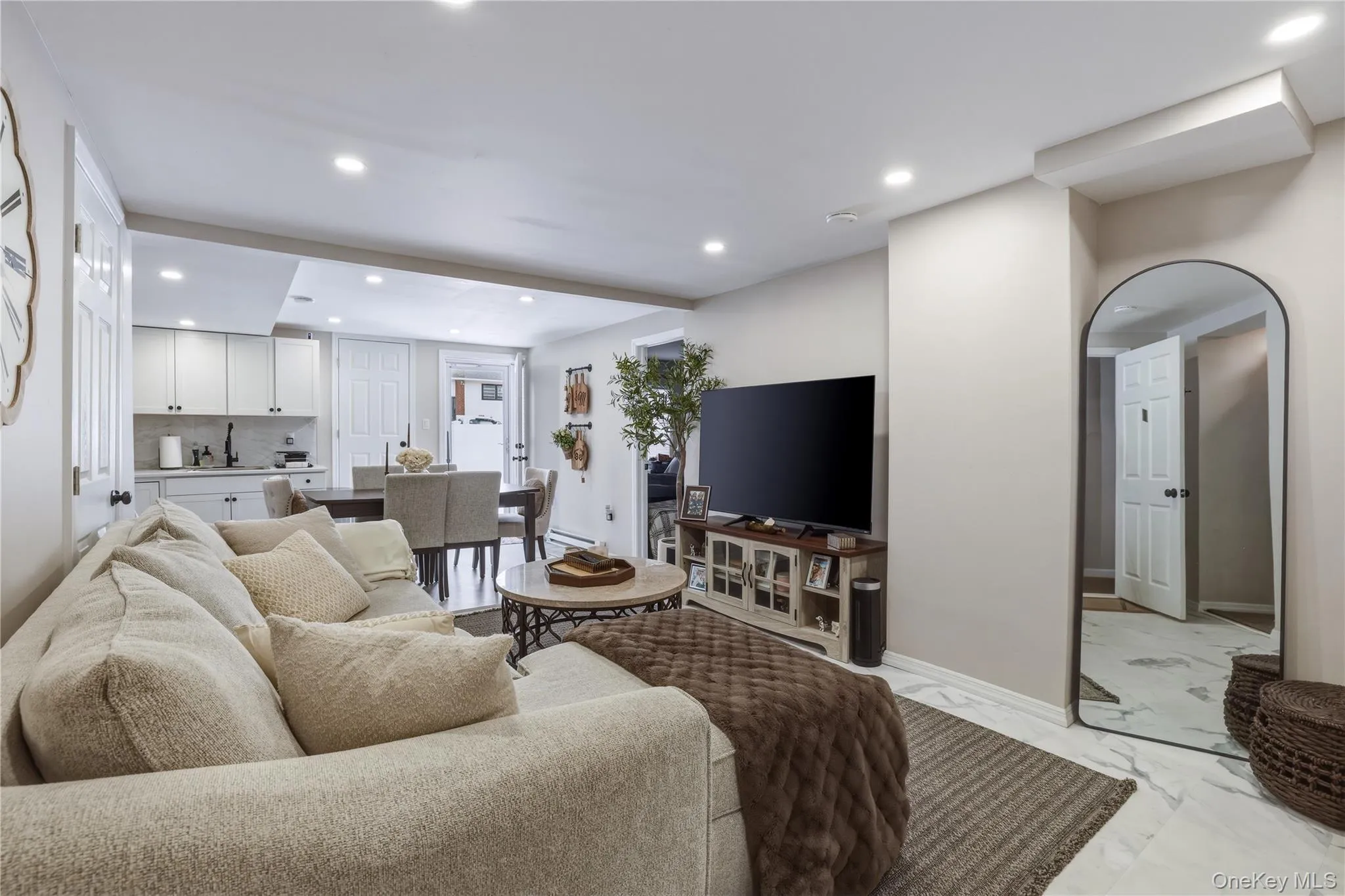 150 Delaware Avenue, Babylon, NY, 2 Bedroom Bedrooms, 5 Room Rooms,1 BathroomBathrooms,Residential Lease,For Rent,Delaware,0,1056999 150 Delaware Avenue, Babylon, NY, 2 Bedroom Bedrooms, 5 Room Rooms,1 BathroomBathrooms,Residential Lease,For Rent,Delaware,0,1056999