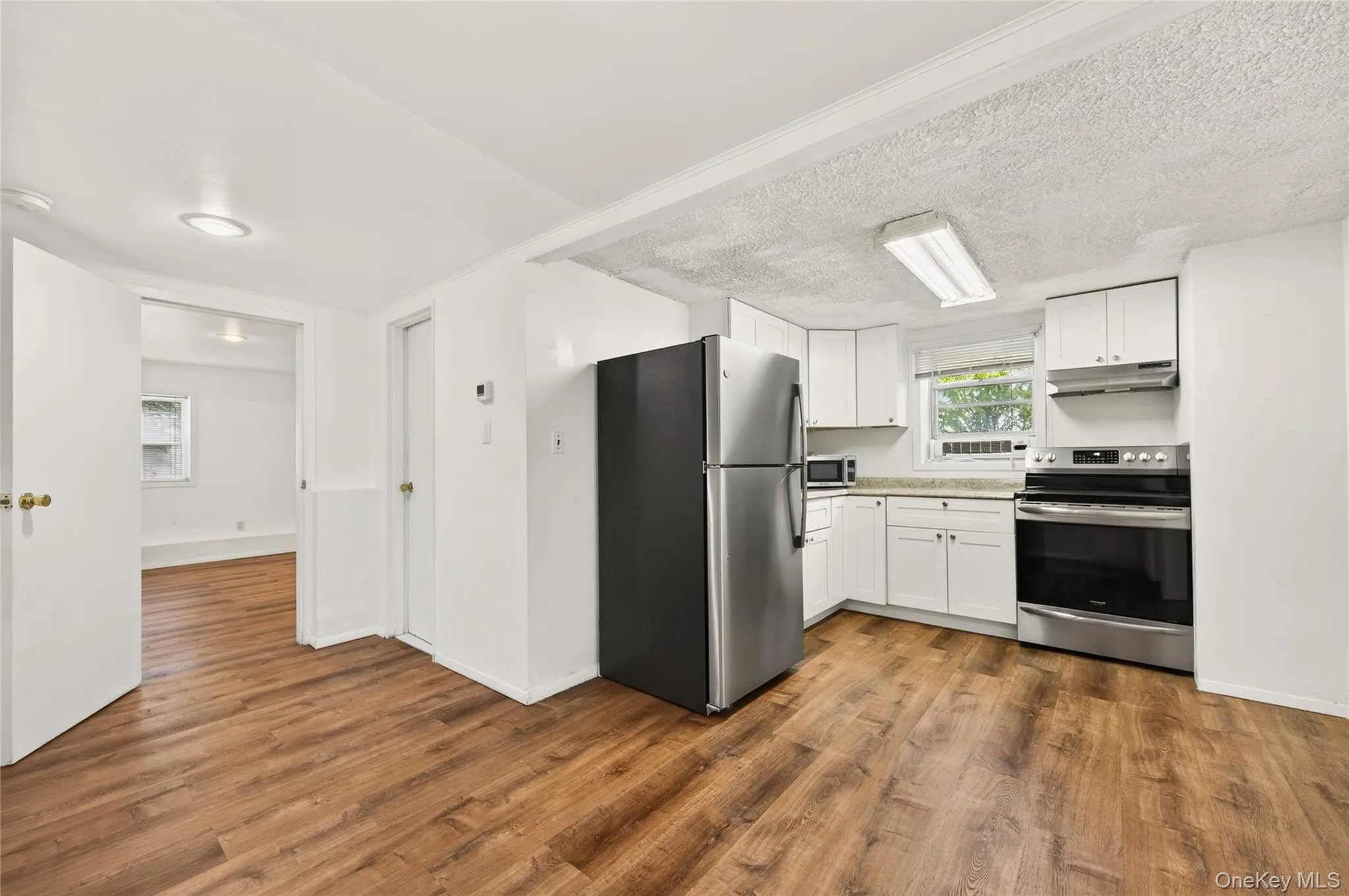 31 Nesaquake Avenue, North Hempstead, NY, 1 Bedroom Bedrooms, 4 Rooms Rooms,1 BathroomBathrooms,Residential Lease,For Rent,Nesaquake,0,1057002 31 Nesaquake Avenue, North Hempstead, NY, 1 Bedroom Bedrooms, 4 Rooms Rooms,1 BathroomBathrooms,Residential Lease,For Rent,Nesaquake,0,1057002