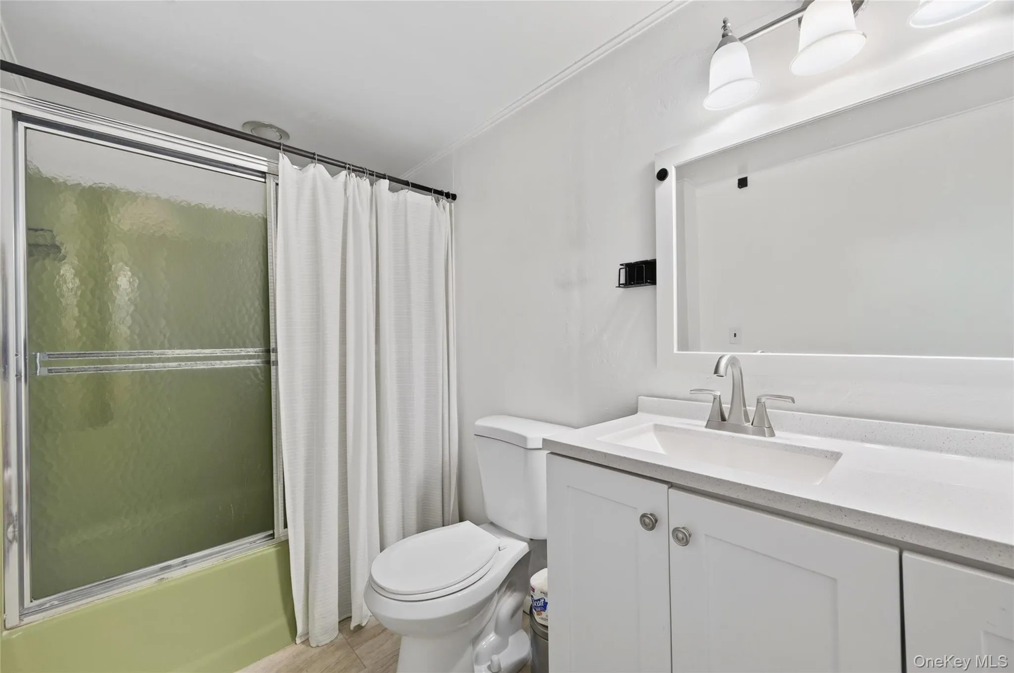 31 Nesaquake Avenue, North Hempstead, NY, 1 Bedroom Bedrooms, 4 Rooms Rooms,1 BathroomBathrooms,Residential Lease,For Rent,Nesaquake,0,1057002 31 Nesaquake Avenue, North Hempstead, NY, 1 Bedroom Bedrooms, 4 Rooms Rooms,1 BathroomBathrooms,Residential Lease,For Rent,Nesaquake,0,1057002