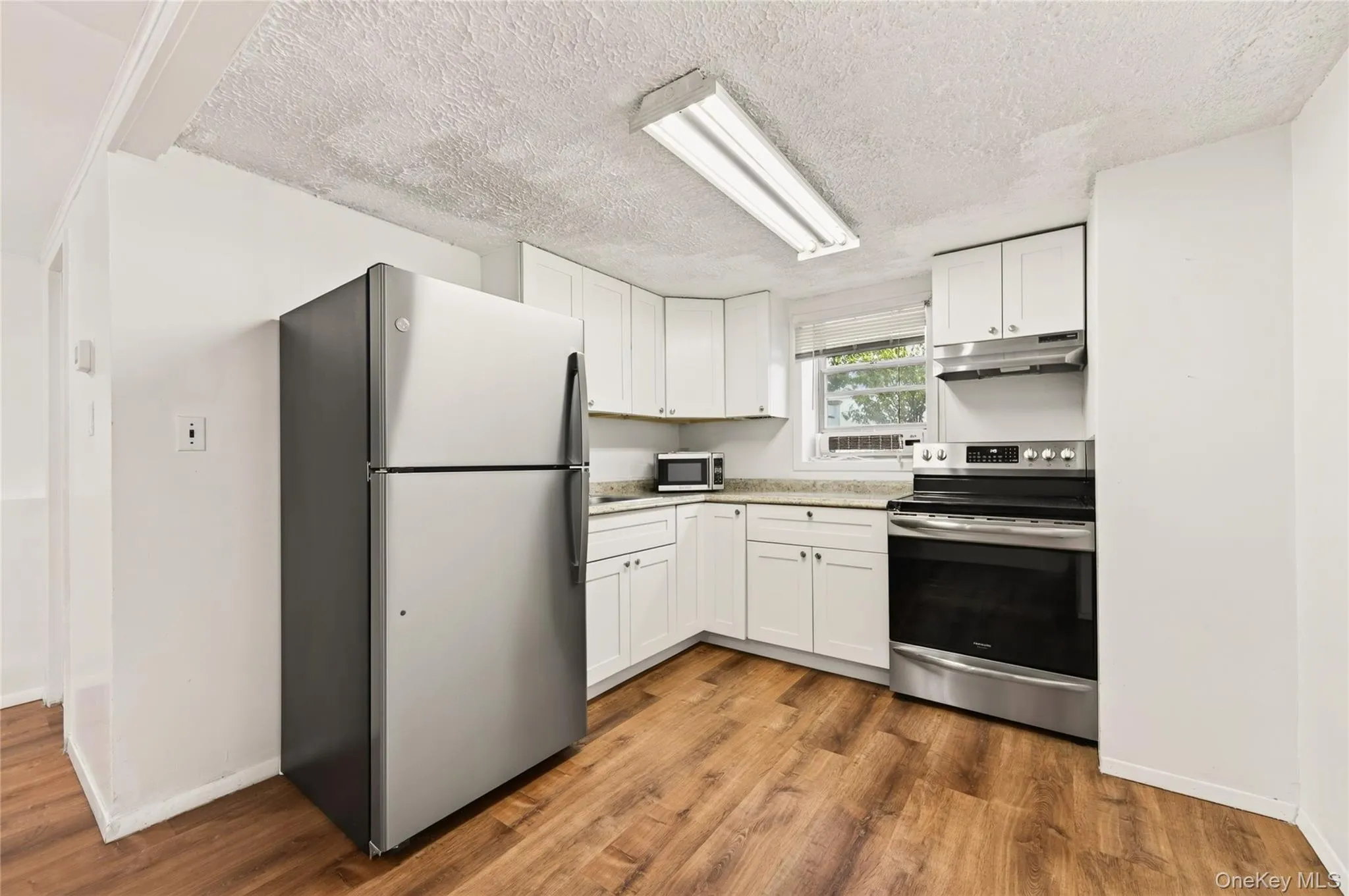 31 Nesaquake Avenue, North Hempstead, NY, 1 Bedroom Bedrooms, 4 Rooms Rooms,1 BathroomBathrooms,Residential Lease,For Rent,Nesaquake,0,1057002 31 Nesaquake Avenue, North Hempstead, NY, 1 Bedroom Bedrooms, 4 Rooms Rooms,1 BathroomBathrooms,Residential Lease,For Rent,Nesaquake,0,1057002