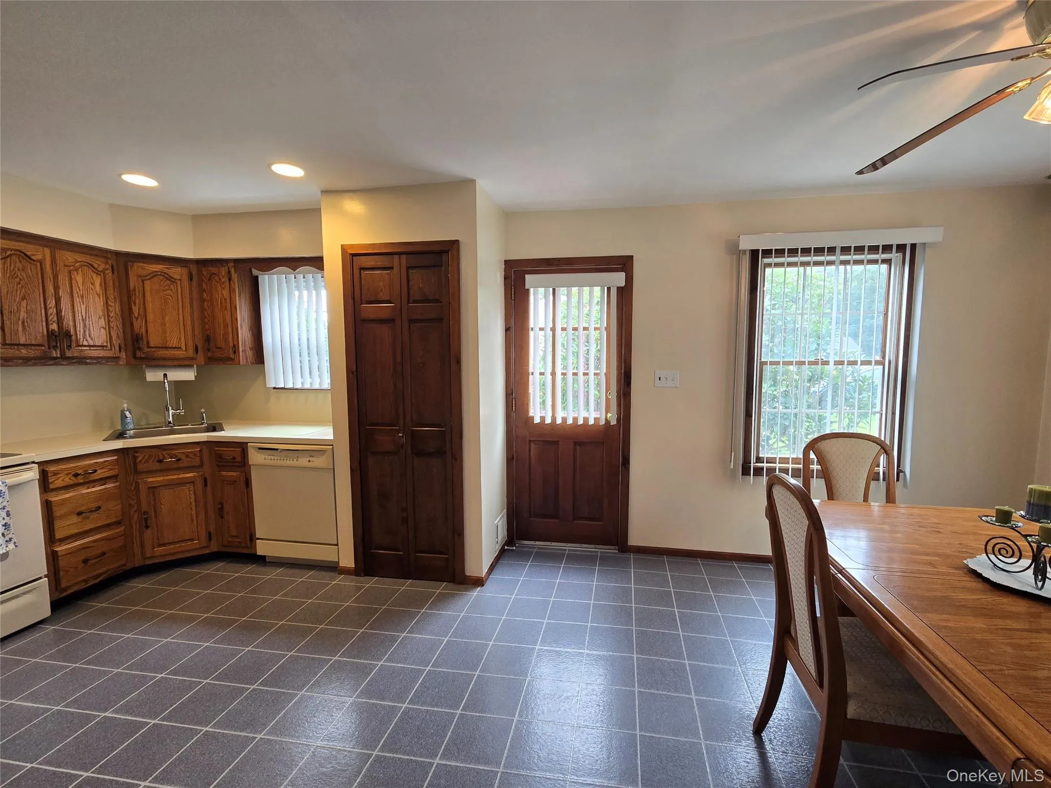 9 Milton Street, Islip, NY, 4 Bedrooms Bedrooms, 9 Rooms Rooms,3 BathroomsBathrooms,Residential,For Rent,Milton,0,1057003 9 Milton Street, Islip, NY, 4 Bedrooms Bedrooms, 9 Rooms Rooms,3 BathroomsBathrooms,Residential,For Rent,Milton,0,1057003