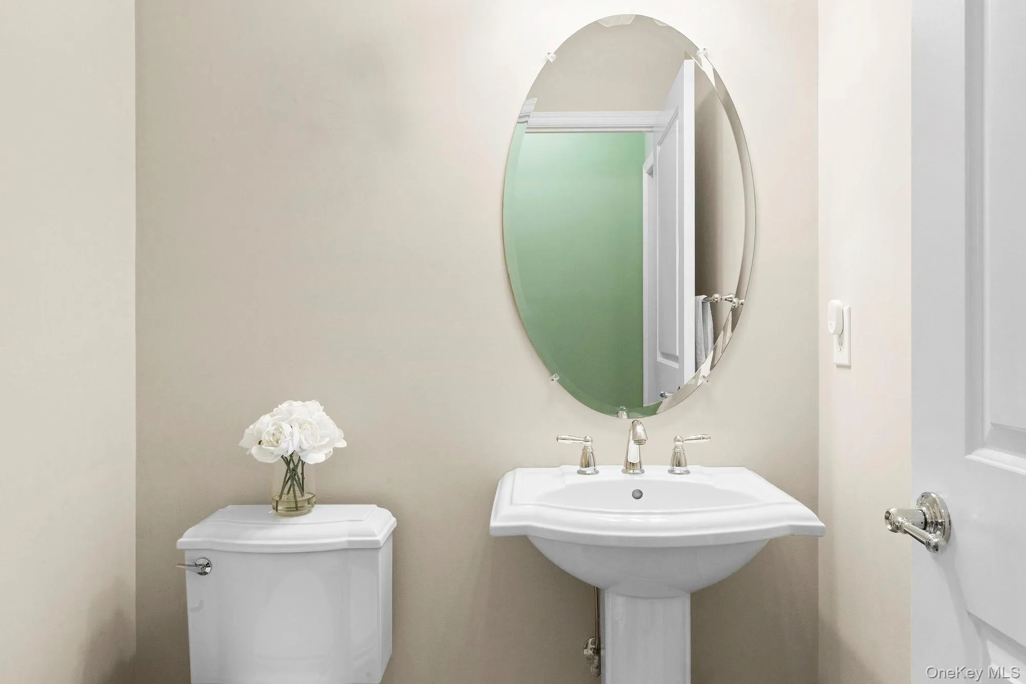 Powder room Powder room