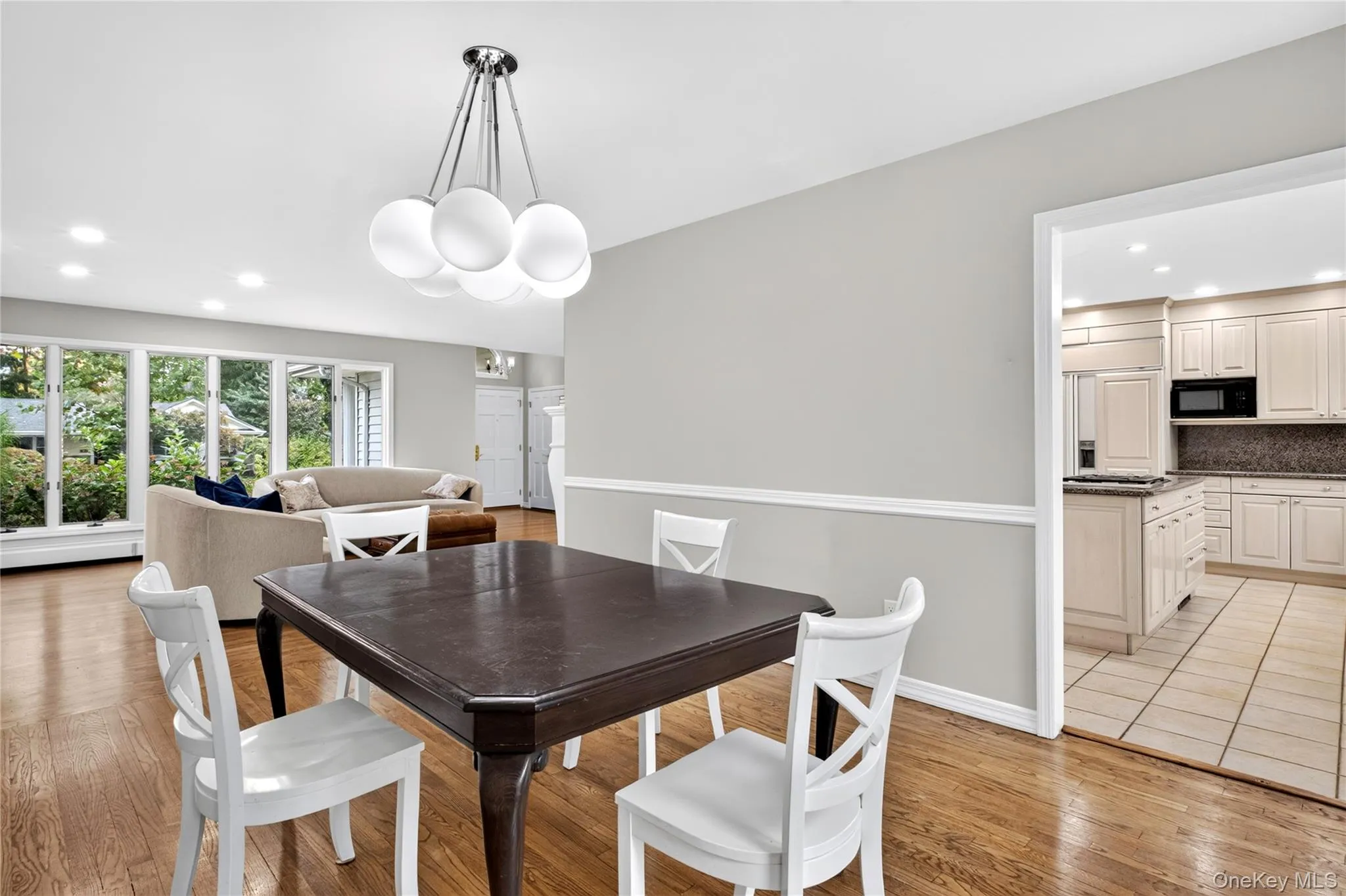 14 Maplewood Lane, North Hempstead, NY, 3 Bedrooms Bedrooms, 7 Rooms Rooms,3 BathroomsBathrooms,Residential,For Rent,Maplewood,0,1057014 14 Maplewood Lane, North Hempstead, NY, 3 Bedrooms Bedrooms, 7 Rooms Rooms,3 BathroomsBathrooms,Residential,For Rent,Maplewood,0,1057014