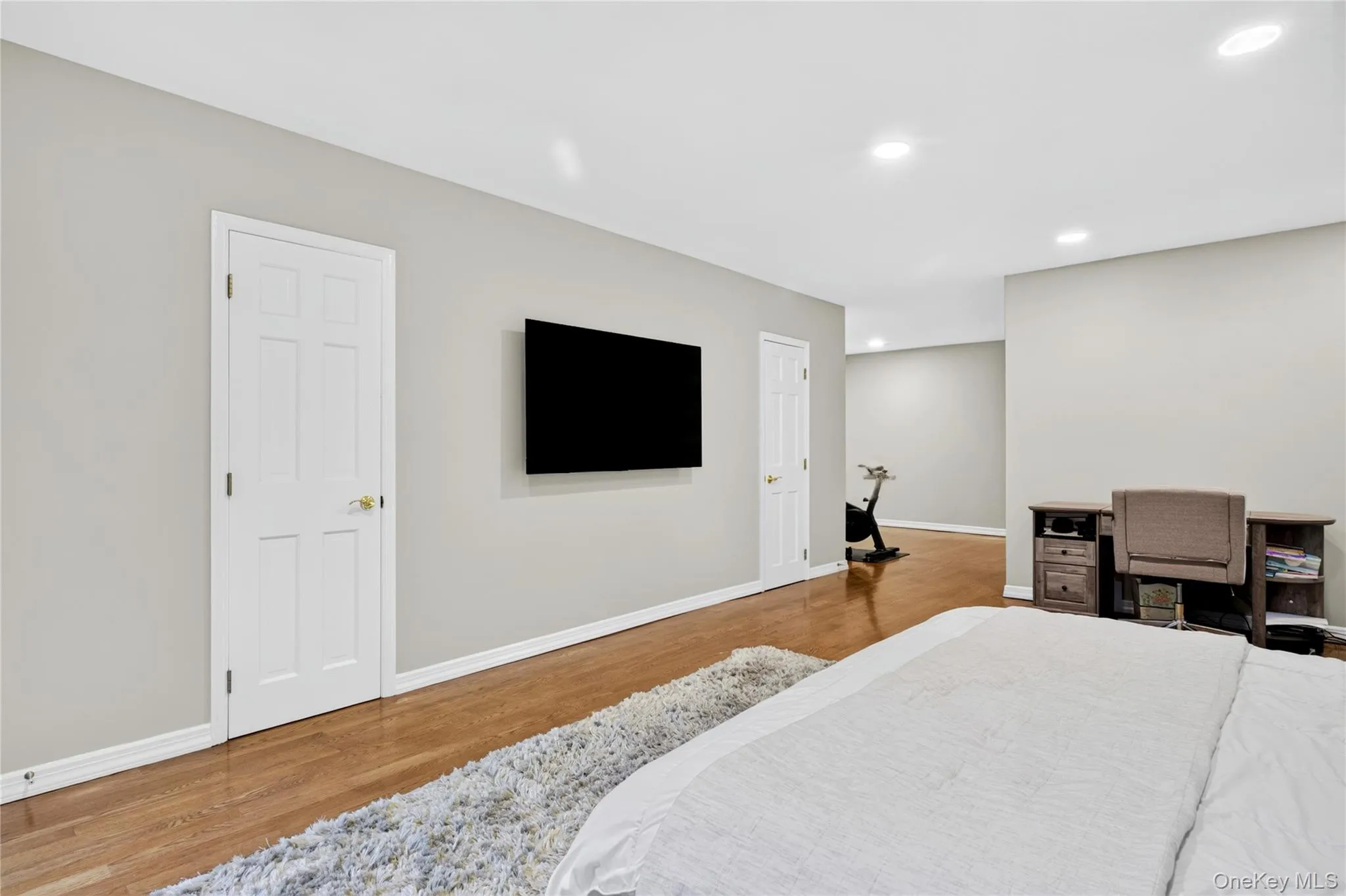 14 Maplewood Lane, North Hempstead, NY, 3 Bedrooms Bedrooms, 7 Rooms Rooms,3 BathroomsBathrooms,Residential,For Rent,Maplewood,0,1057014 14 Maplewood Lane, North Hempstead, NY, 3 Bedrooms Bedrooms, 7 Rooms Rooms,3 BathroomsBathrooms,Residential,For Rent,Maplewood,0,1057014