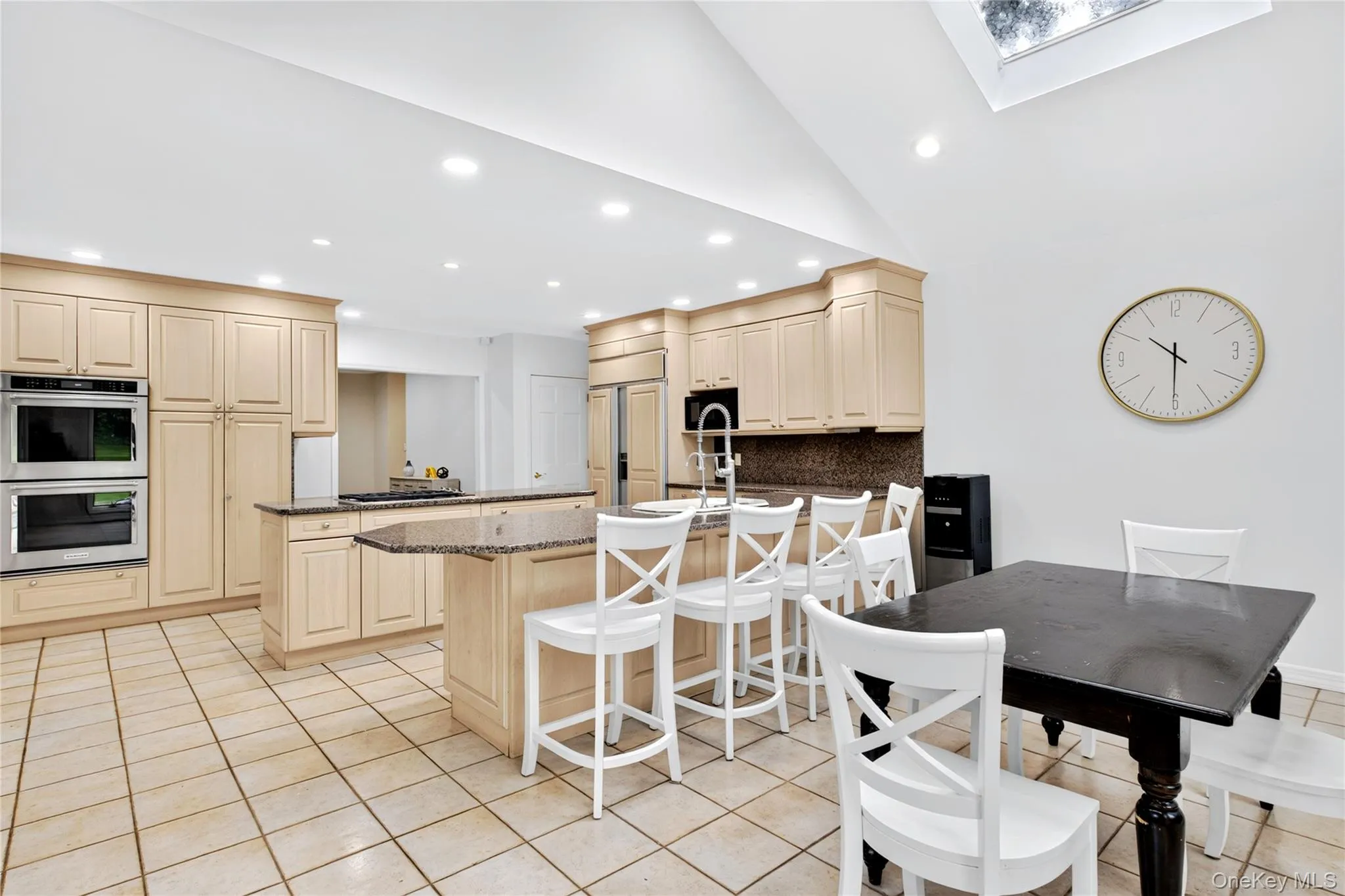 14 Maplewood Lane, North Hempstead, NY, 3 Bedrooms Bedrooms, 7 Rooms Rooms,3 BathroomsBathrooms,Residential,For Rent,Maplewood,0,1057014 14 Maplewood Lane, North Hempstead, NY, 3 Bedrooms Bedrooms, 7 Rooms Rooms,3 BathroomsBathrooms,Residential,For Rent,Maplewood,0,1057014