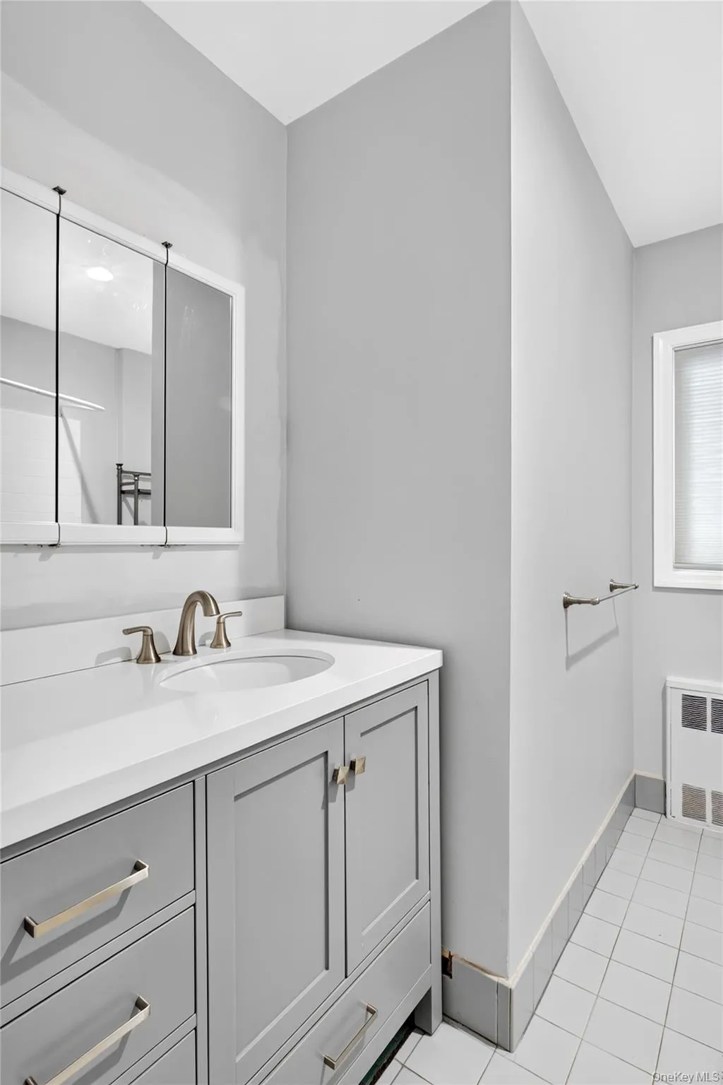 14 Maplewood Lane, North Hempstead, NY, 3 Bedrooms Bedrooms, 7 Rooms Rooms,3 BathroomsBathrooms,Residential,For Rent,Maplewood,0,1057014 14 Maplewood Lane, North Hempstead, NY, 3 Bedrooms Bedrooms, 7 Rooms Rooms,3 BathroomsBathrooms,Residential,For Rent,Maplewood,0,1057014