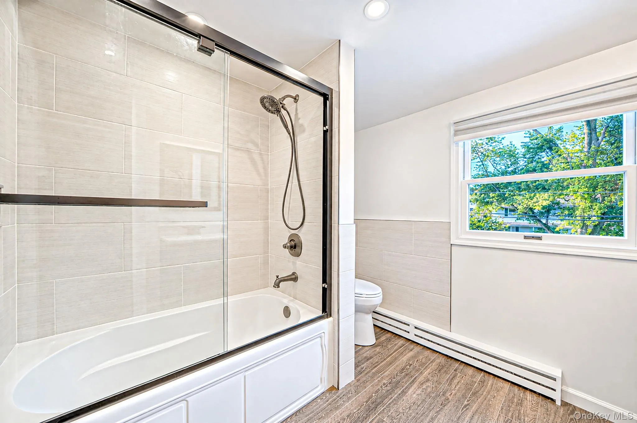 Full Bath, Newly Renovated, Tub and Dual Vanity Full Bath, Newly Renovated, Tub and Dual Vanity