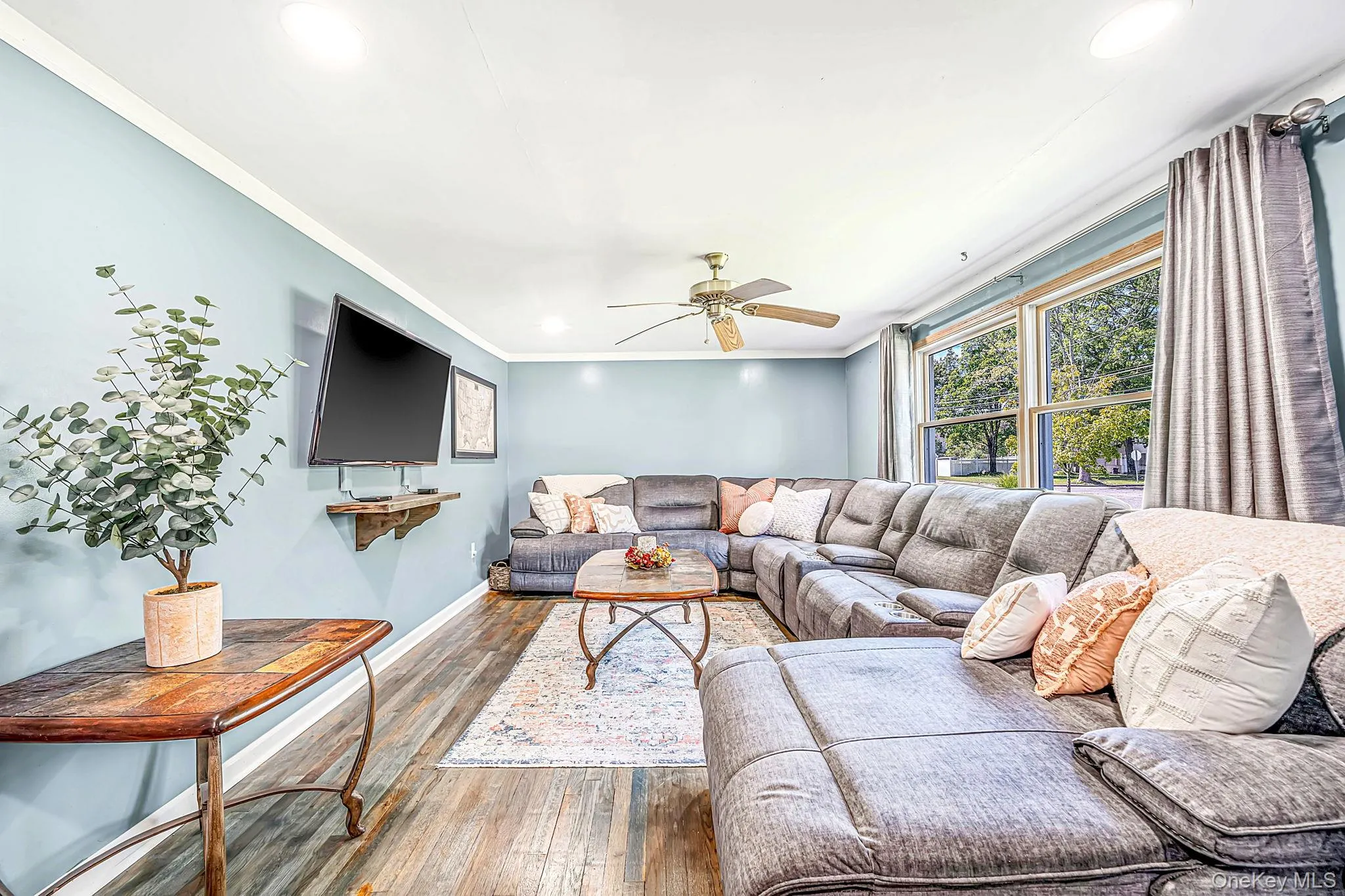 Front Living Room with HW Floors, Recessed Lighting Front Living Room with HW Floors, Recessed Lighting