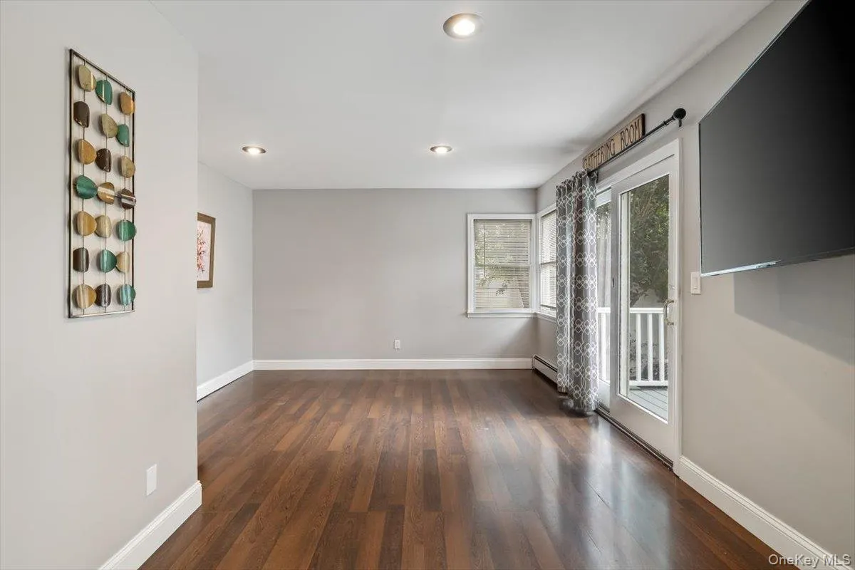 44 Garfield Place, Huntington, NY, 5 Bedrooms Bedrooms, 8 Rooms Rooms,2 BathroomsBathrooms,Residential,For Rent,Garfield,0,1057023 44 Garfield Place, Huntington, NY, 5 Bedrooms Bedrooms, 8 Rooms Rooms,2 BathroomsBathrooms,Residential,For Rent,Garfield,0,1057023