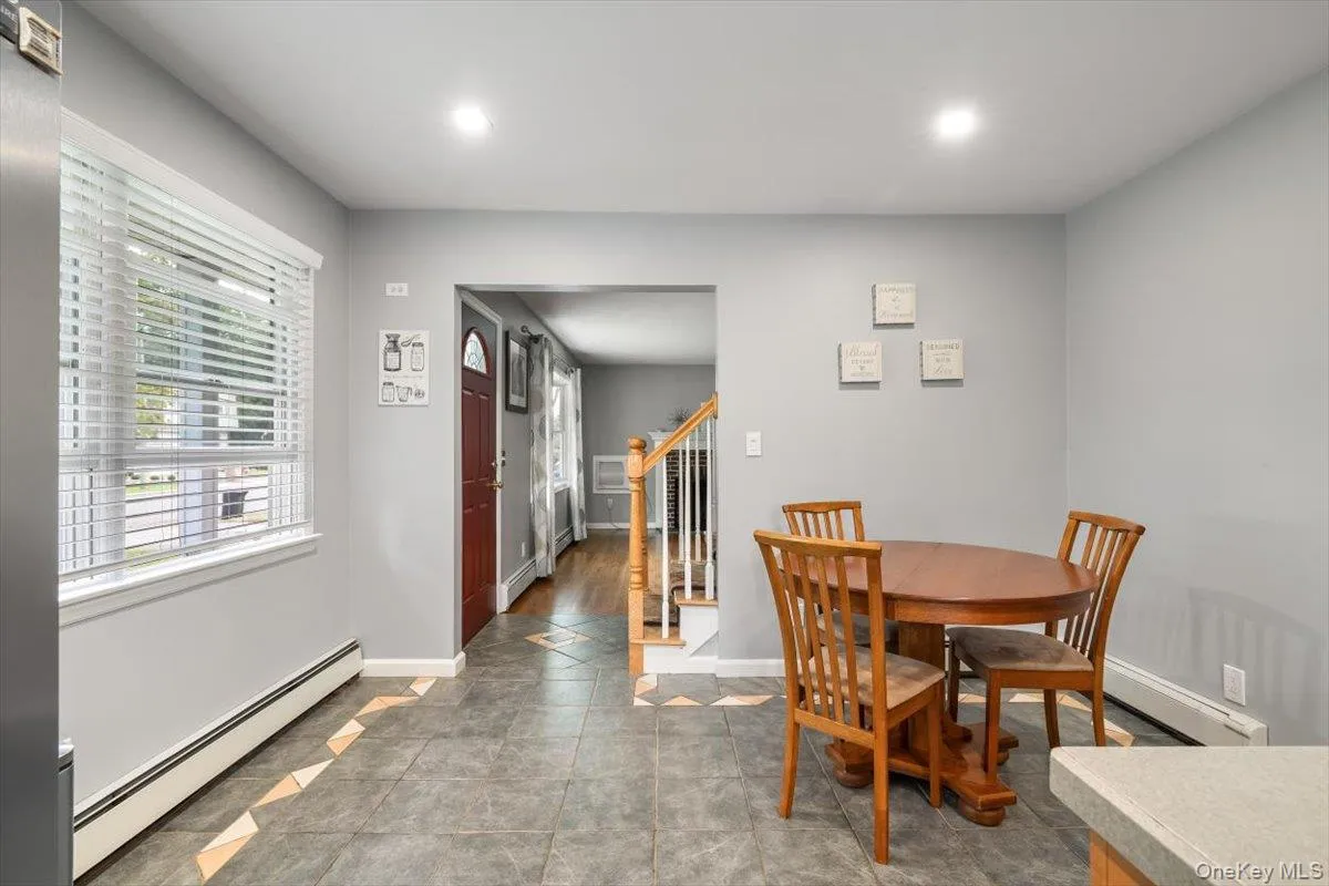 44 Garfield Place, Huntington, NY, 5 Bedrooms Bedrooms, 8 Rooms Rooms,2 BathroomsBathrooms,Residential,For Rent,Garfield,0,1057023 44 Garfield Place, Huntington, NY, 5 Bedrooms Bedrooms, 8 Rooms Rooms,2 BathroomsBathrooms,Residential,For Rent,Garfield,0,1057023
