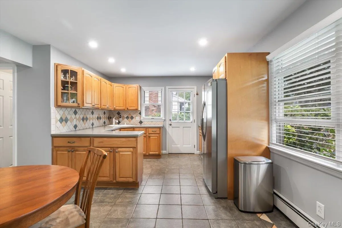 44 Garfield Place, Huntington, NY, 5 Bedrooms Bedrooms, 8 Rooms Rooms,2 BathroomsBathrooms,Residential,For Rent,Garfield,0,1057023 44 Garfield Place, Huntington, NY, 5 Bedrooms Bedrooms, 8 Rooms Rooms,2 BathroomsBathrooms,Residential,For Rent,Garfield,0,1057023