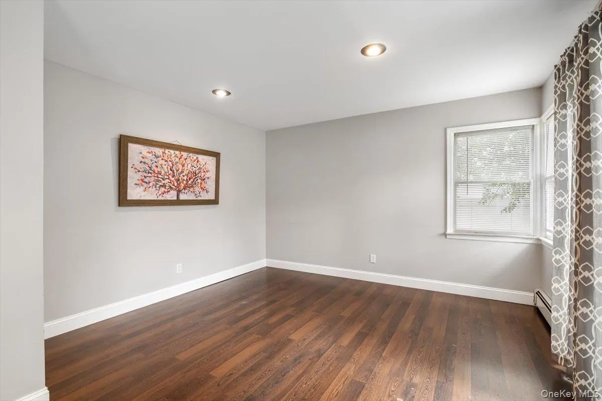 44 Garfield Place, Huntington, NY, 5 Bedrooms Bedrooms, 8 Rooms Rooms,2 BathroomsBathrooms,Residential,For Rent,Garfield,0,1057023 44 Garfield Place, Huntington, NY, 5 Bedrooms Bedrooms, 8 Rooms Rooms,2 BathroomsBathrooms,Residential,For Rent,Garfield,0,1057023