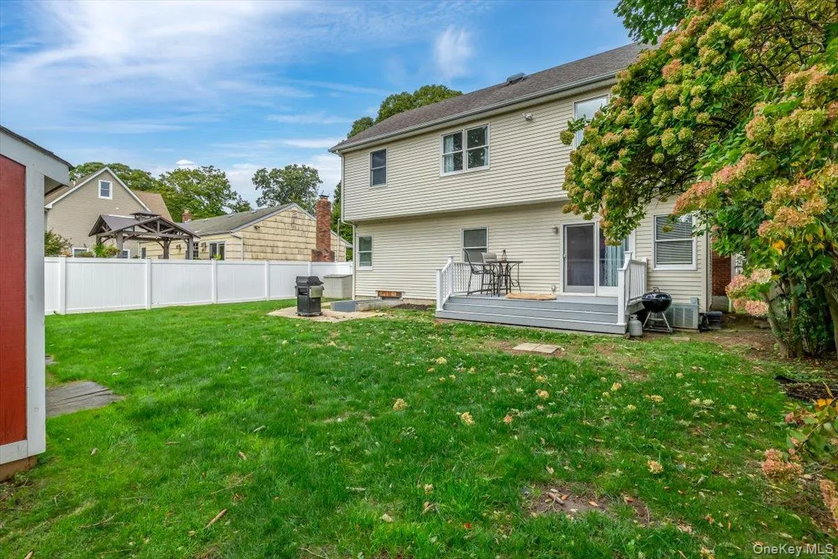44 Garfield Place, Huntington, NY, 5 Bedrooms Bedrooms, 8 Rooms Rooms,2 BathroomsBathrooms,Residential,For Rent,Garfield,0,1057023 44 Garfield Place, Huntington, NY, 5 Bedrooms Bedrooms, 8 Rooms Rooms,2 BathroomsBathrooms,Residential,For Rent,Garfield,0,1057023