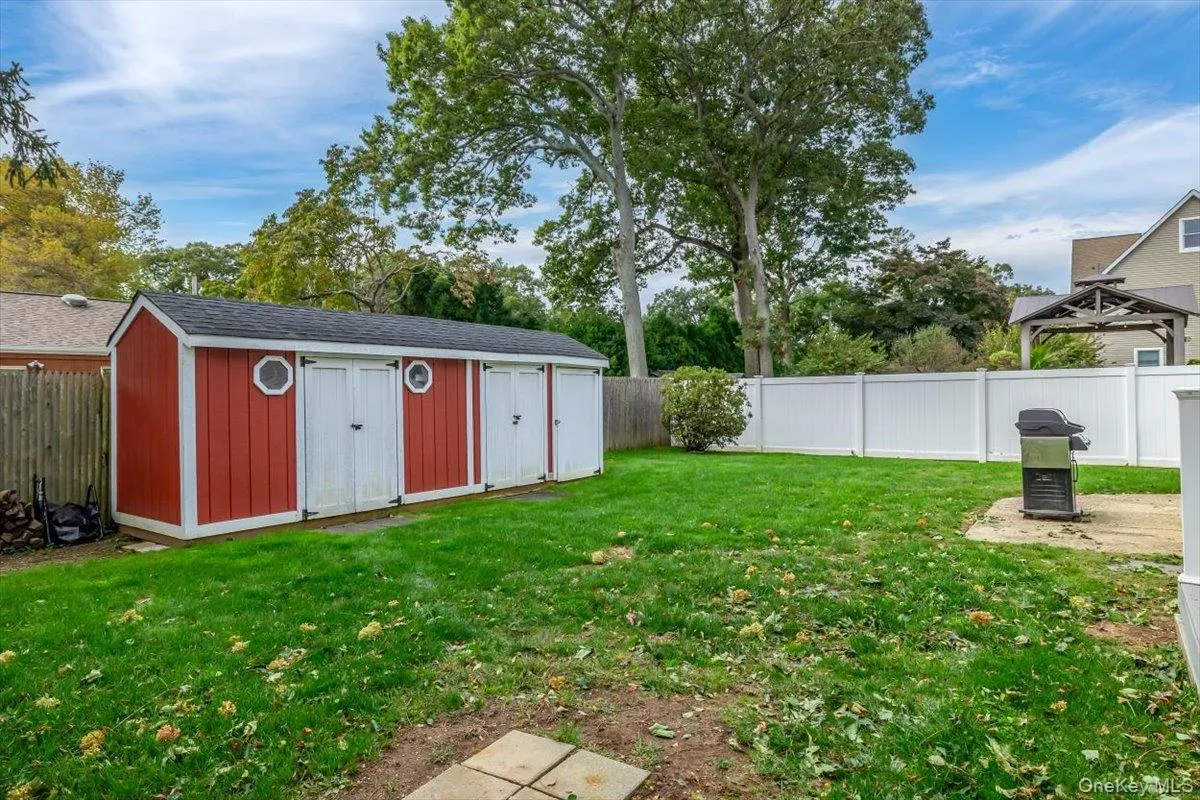 44 Garfield Place, Huntington, NY, 5 Bedrooms Bedrooms, 8 Rooms Rooms,2 BathroomsBathrooms,Residential,For Rent,Garfield,0,1057023 44 Garfield Place, Huntington, NY, 5 Bedrooms Bedrooms, 8 Rooms Rooms,2 BathroomsBathrooms,Residential,For Rent,Garfield,0,1057023