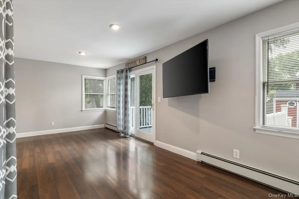 44 Garfield Place, Huntington, NY, 5 Bedrooms Bedrooms, 8 Rooms Rooms,2 BathroomsBathrooms,Residential,For Rent,Garfield,0,1057023 44 Garfield Place, Huntington, NY, 5 Bedrooms Bedrooms, 8 Rooms Rooms,2 BathroomsBathrooms,Residential,For Rent,Garfield,0,1057023