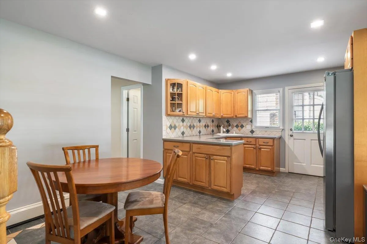 44 Garfield Place, Huntington, NY, 5 Bedrooms Bedrooms, 8 Rooms Rooms,2 BathroomsBathrooms,Residential,For Rent,Garfield,0,1057023 44 Garfield Place, Huntington, NY, 5 Bedrooms Bedrooms, 8 Rooms Rooms,2 BathroomsBathrooms,Residential,For Rent,Garfield,0,1057023