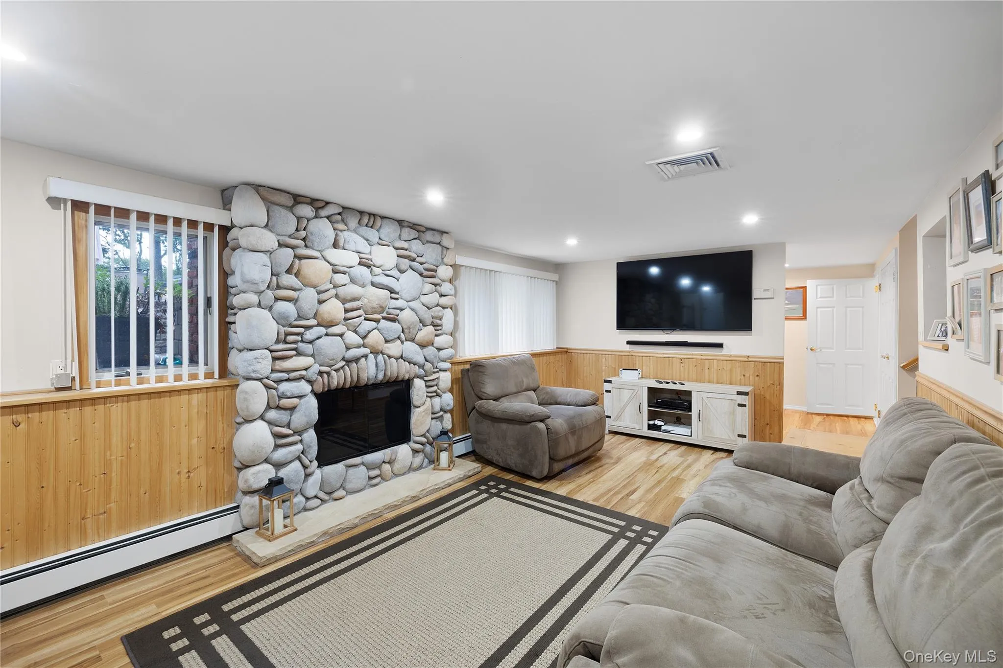 655 Hyman Avenue, Islip, NY, 4 Bedrooms Bedrooms, 7 Rooms Rooms,2 BathroomsBathrooms,Residential,For Rent,Hyman,0,1057032 655 Hyman Avenue, Islip, NY, 4 Bedrooms Bedrooms, 7 Rooms Rooms,2 BathroomsBathrooms,Residential,For Rent,Hyman,0,1057032