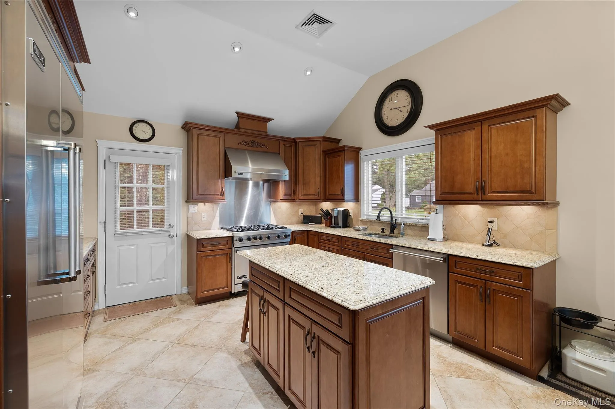 655 Hyman Avenue, Islip, NY, 4 Bedrooms Bedrooms, 7 Rooms Rooms,2 BathroomsBathrooms,Residential,For Rent,Hyman,0,1057032 655 Hyman Avenue, Islip, NY, 4 Bedrooms Bedrooms, 7 Rooms Rooms,2 BathroomsBathrooms,Residential,For Rent,Hyman,0,1057032