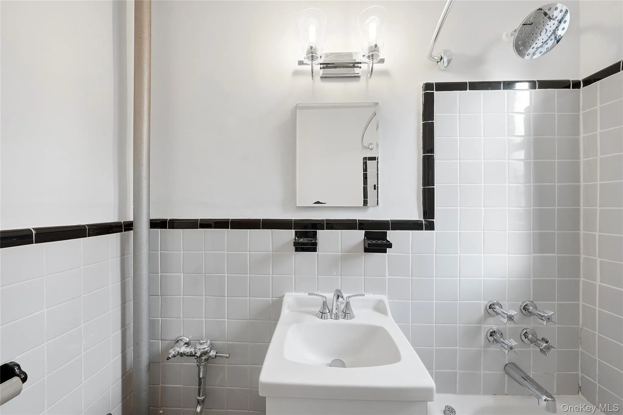 2860 Bailey Avenue, New York, NY, 2 Bedrooms Bedrooms, 4 Rooms Rooms,1 BathroomBathrooms,Residential,For Rent,Bailey,0,1057038 2860 Bailey Avenue, New York, NY, 2 Bedrooms Bedrooms, 4 Rooms Rooms,1 BathroomBathrooms,Residential,For Rent,Bailey,0,1057038