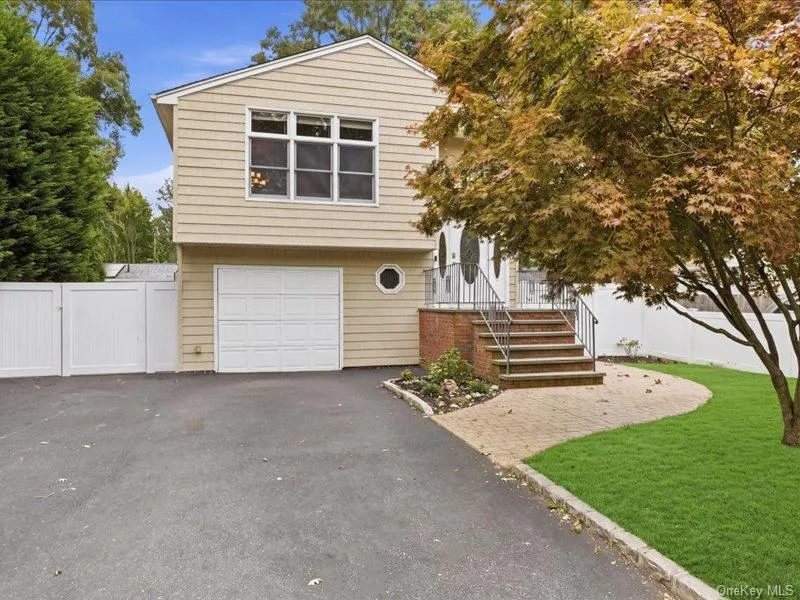 75 Lexington Road, Brookhaven, NY, 5 Bedrooms Bedrooms, 9 Rooms Rooms,3 BathroomsBathrooms,Residential,For Rent,Lexington,0,1057042 75 Lexington Road, Brookhaven, NY, 5 Bedrooms Bedrooms, 9 Rooms Rooms,3 BathroomsBathrooms,Residential,For Rent,Lexington,0,1057042