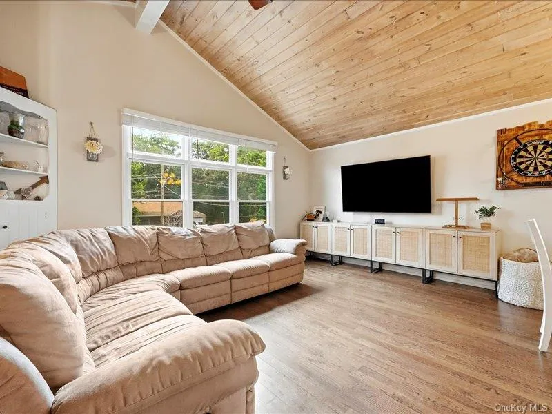 75 Lexington Road, Brookhaven, NY, 5 Bedrooms Bedrooms, 9 Rooms Rooms,3 BathroomsBathrooms,Residential,For Rent,Lexington,0,1057042 75 Lexington Road, Brookhaven, NY, 5 Bedrooms Bedrooms, 9 Rooms Rooms,3 BathroomsBathrooms,Residential,For Rent,Lexington,0,1057042