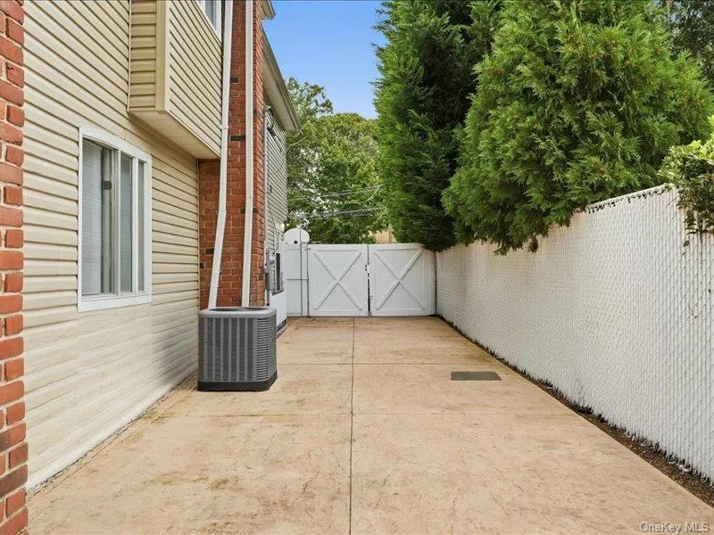 75 Lexington Road, Brookhaven, NY, 5 Bedrooms Bedrooms, 9 Rooms Rooms,3 BathroomsBathrooms,Residential,For Rent,Lexington,0,1057042 75 Lexington Road, Brookhaven, NY, 5 Bedrooms Bedrooms, 9 Rooms Rooms,3 BathroomsBathrooms,Residential,For Rent,Lexington,0,1057042