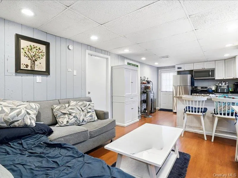 75 Lexington Road, Brookhaven, NY, 5 Bedrooms Bedrooms, 9 Rooms Rooms,3 BathroomsBathrooms,Residential,For Rent,Lexington,0,1057042 75 Lexington Road, Brookhaven, NY, 5 Bedrooms Bedrooms, 9 Rooms Rooms,3 BathroomsBathrooms,Residential,For Rent,Lexington,0,1057042