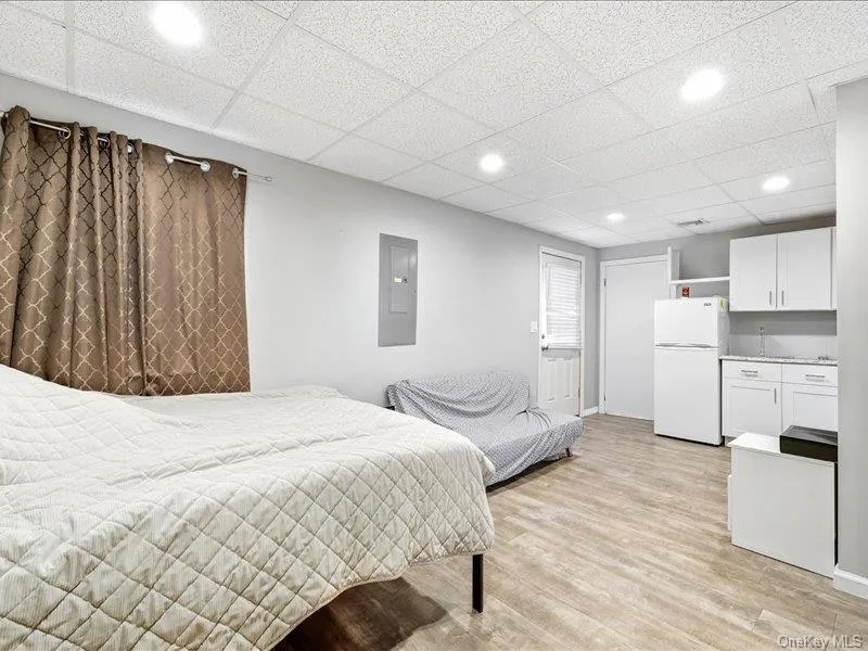 75 Lexington Road, Brookhaven, NY, 5 Bedrooms Bedrooms, 9 Rooms Rooms,3 BathroomsBathrooms,Residential,For Rent,Lexington,0,1057042 75 Lexington Road, Brookhaven, NY, 5 Bedrooms Bedrooms, 9 Rooms Rooms,3 BathroomsBathrooms,Residential,For Rent,Lexington,0,1057042