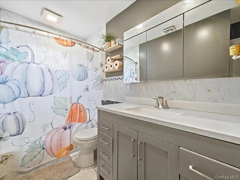 75 Lexington Road, Brookhaven, NY, 5 Bedrooms Bedrooms, 9 Rooms Rooms,3 BathroomsBathrooms,Residential,For Rent,Lexington,0,1057042 75 Lexington Road, Brookhaven, NY, 5 Bedrooms Bedrooms, 9 Rooms Rooms,3 BathroomsBathrooms,Residential,For Rent,Lexington,0,1057042