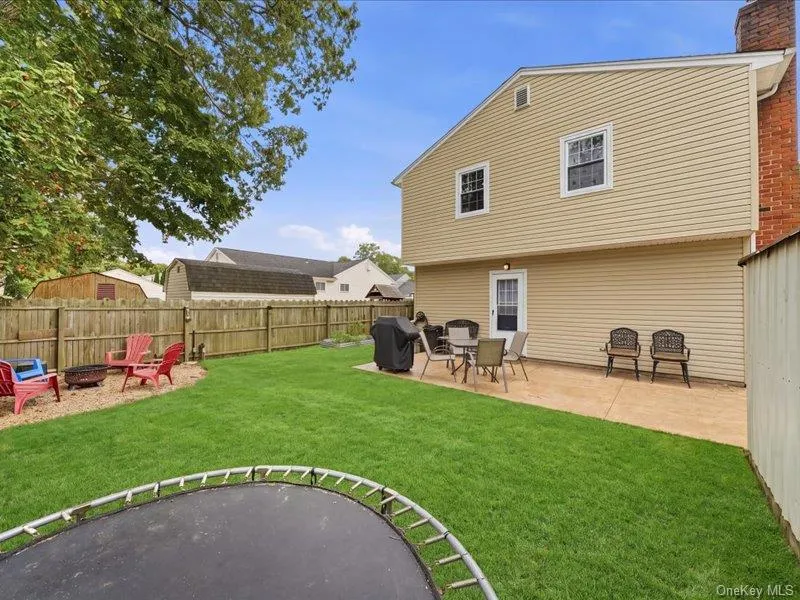 75 Lexington Road, Brookhaven, NY, 5 Bedrooms Bedrooms, 9 Rooms Rooms,3 BathroomsBathrooms,Residential,For Rent,Lexington,0,1057042 75 Lexington Road, Brookhaven, NY, 5 Bedrooms Bedrooms, 9 Rooms Rooms,3 BathroomsBathrooms,Residential,For Rent,Lexington,0,1057042
