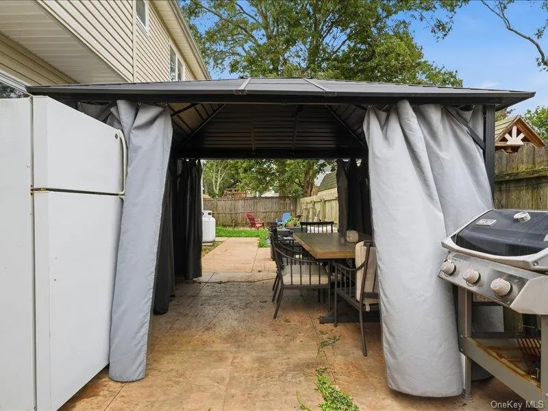 75 Lexington Road, Brookhaven, NY, 5 Bedrooms Bedrooms, 9 Rooms Rooms,3 BathroomsBathrooms,Residential,For Rent,Lexington,0,1057042 75 Lexington Road, Brookhaven, NY, 5 Bedrooms Bedrooms, 9 Rooms Rooms,3 BathroomsBathrooms,Residential,For Rent,Lexington,0,1057042