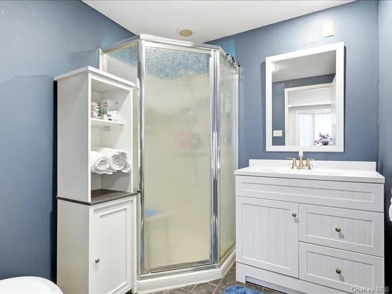75 Lexington Road, Brookhaven, NY, 5 Bedrooms Bedrooms, 9 Rooms Rooms,3 BathroomsBathrooms,Residential,For Rent,Lexington,0,1057042 75 Lexington Road, Brookhaven, NY, 5 Bedrooms Bedrooms, 9 Rooms Rooms,3 BathroomsBathrooms,Residential,For Rent,Lexington,0,1057042