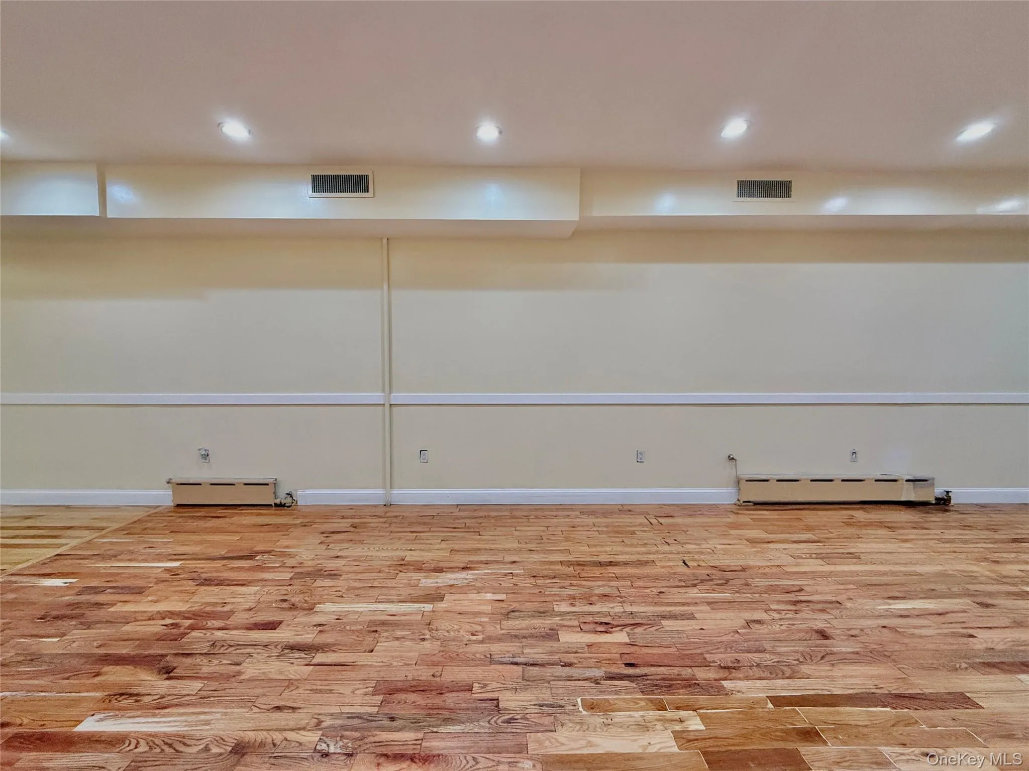 106-08 Liberty Avenue, New York, NY, ,Commercial Lease,For Rent,Liberty,0,1057047 106-08 Liberty Avenue, New York, NY, ,Commercial Lease,For Rent,Liberty,0,1057047