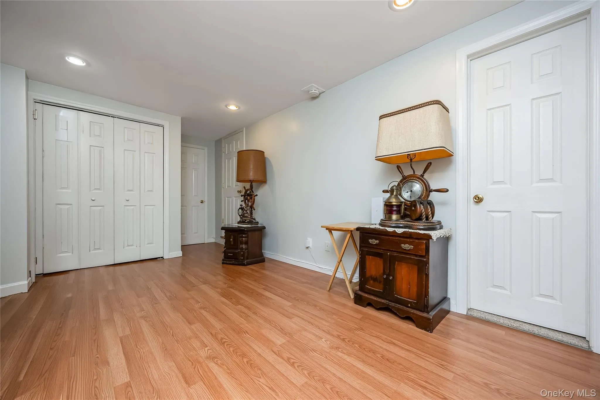 76-12 58th Road, New York, NY, 2 Bedrooms Bedrooms, 5 Rooms Rooms,2 BathroomsBathrooms,Residential,For Rent,58th,0,1057048 76-12 58th Road, New York, NY, 2 Bedrooms Bedrooms, 5 Rooms Rooms,2 BathroomsBathrooms,Residential,For Rent,58th,0,1057048
