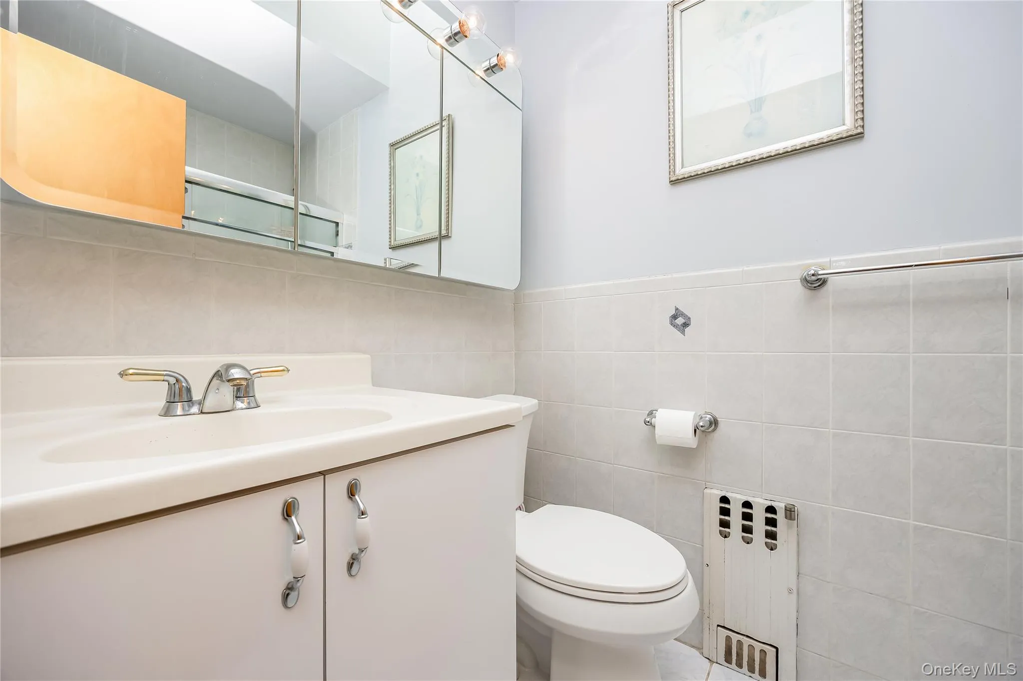 76-12 58th Road, New York, NY, 2 Bedrooms Bedrooms, 5 Rooms Rooms,2 BathroomsBathrooms,Residential,For Rent,58th,0,1057048 76-12 58th Road, New York, NY, 2 Bedrooms Bedrooms, 5 Rooms Rooms,2 BathroomsBathrooms,Residential,For Rent,58th,0,1057048