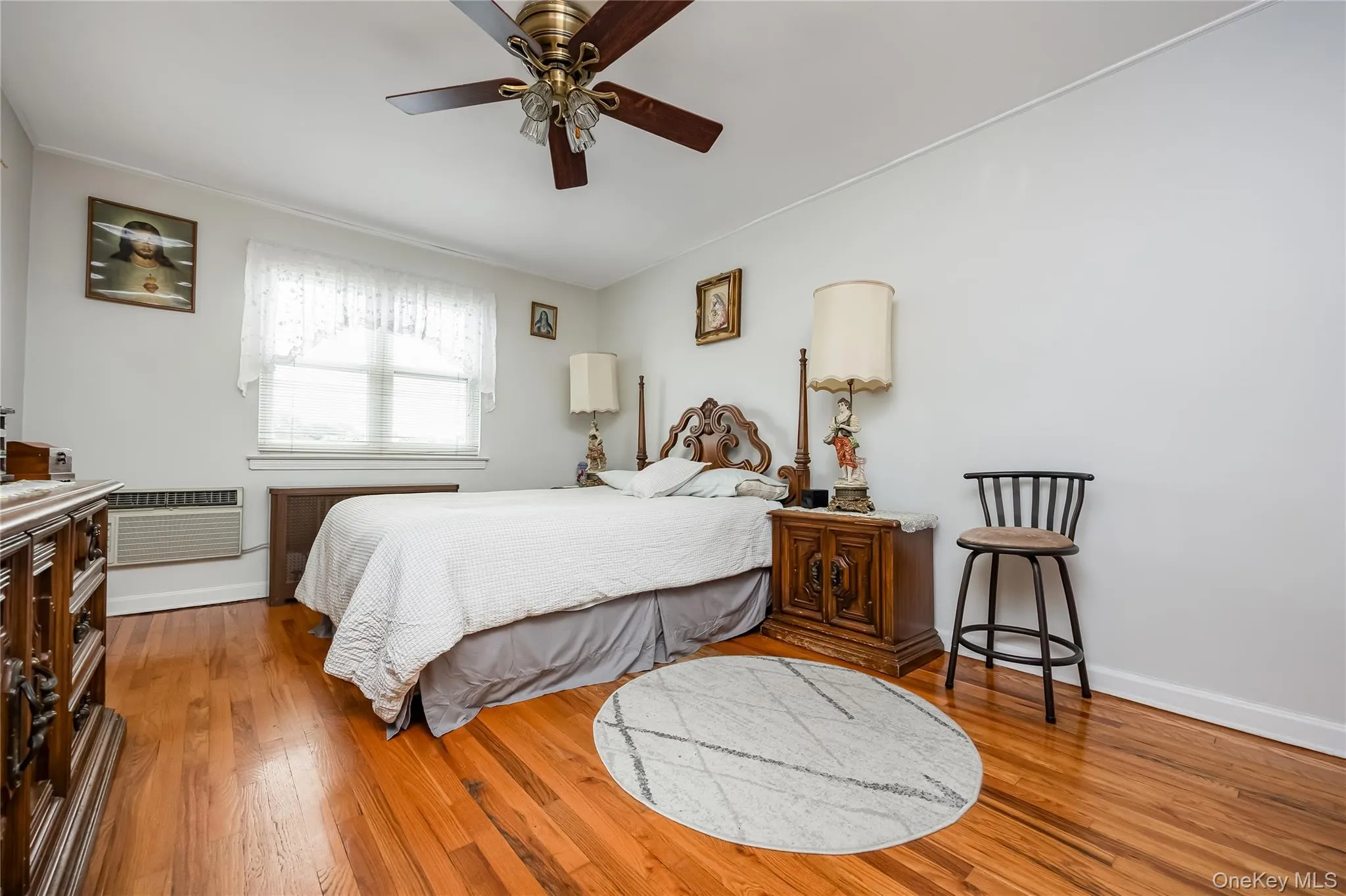 76-12 58th Road, New York, NY, 2 Bedrooms Bedrooms, 5 Rooms Rooms,2 BathroomsBathrooms,Residential,For Rent,58th,0,1057048 76-12 58th Road, New York, NY, 2 Bedrooms Bedrooms, 5 Rooms Rooms,2 BathroomsBathrooms,Residential,For Rent,58th,0,1057048