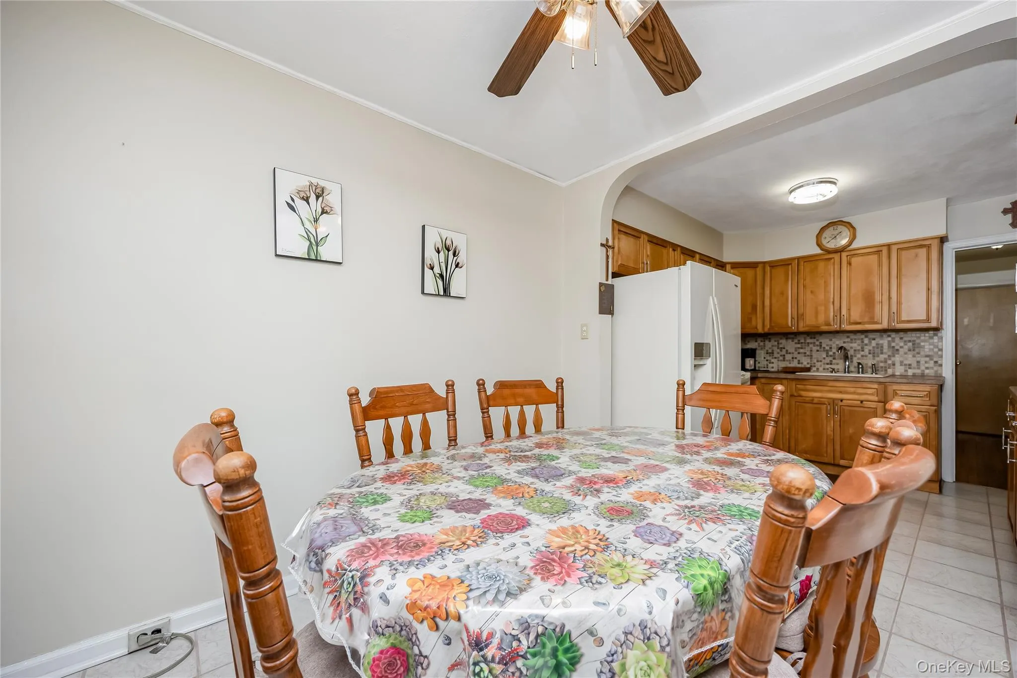 76-12 58th Road, New York, NY, 2 Bedrooms Bedrooms, 5 Rooms Rooms,2 BathroomsBathrooms,Residential,For Rent,58th,0,1057048 76-12 58th Road, New York, NY, 2 Bedrooms Bedrooms, 5 Rooms Rooms,2 BathroomsBathrooms,Residential,For Rent,58th,0,1057048