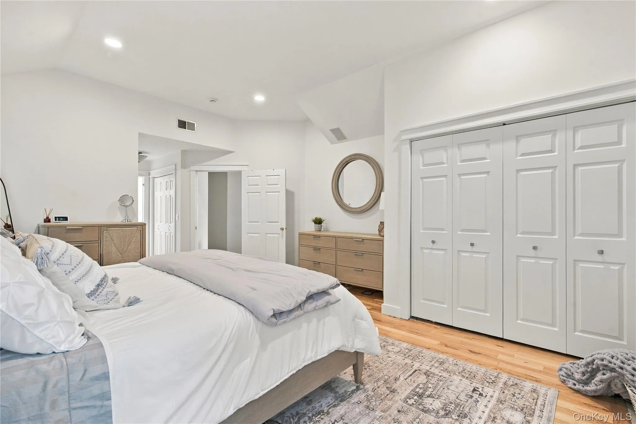 5 Aspatuck Court, Smithtown, NY, 4 Bedrooms Bedrooms, 9 Rooms Rooms,2 BathroomsBathrooms,Residential,For Rent,Aspatuck,0,1057059 5 Aspatuck Court, Smithtown, NY, 4 Bedrooms Bedrooms, 9 Rooms Rooms,2 BathroomsBathrooms,Residential,For Rent,Aspatuck,0,1057059